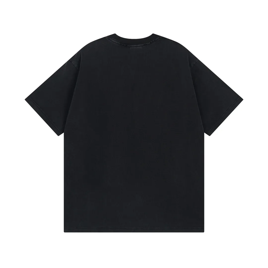 🅿️194 Actual pictures [Top version. Official website quality] BALENCI*GA/Paris. 53rd season Balenciaga New. Vintage high-end limited edition short-sleeved T-shirt. The pattern on the front is damaged by the direct-injection printing. The ready-made garments are washed and worn. SS24 new model. Brick cabinet synchronization. Genuine product developed at the first time, please print and compare! The fabric is made of Paris ZP custom-woven and dyed cotton double yarn. Weighing 260 grams, the cloth surface is clean. The cloth pattern is clear, soft and comfortable. The threads are dyed with no color difference. The printing uses environmentally friendly imported materials and self-inking direct injection. The pattern letters are clear and the effect is three-dimensional. The entire garment is washed, distressed and worn. The version adopts OS loose shoulder design. Same style for men and women. Code: BL223393 Color: washed black, size: XS S M L