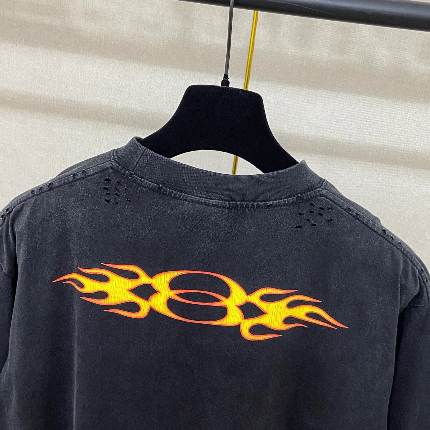 🅿️190 9145# Actual photo top version [[BALENCIA*GA] official website quality Paris new double-ring flame torch direct injection printed washed distressed short-sleeved T-shirt OS version loose dropped shoulders Unisex Fabric: 260 grams 100% cotton double yarn Process: front and rear left and right sleeve printing Garment washed worn distressed fixed color Color: washed black washed blue Size: XS S M L