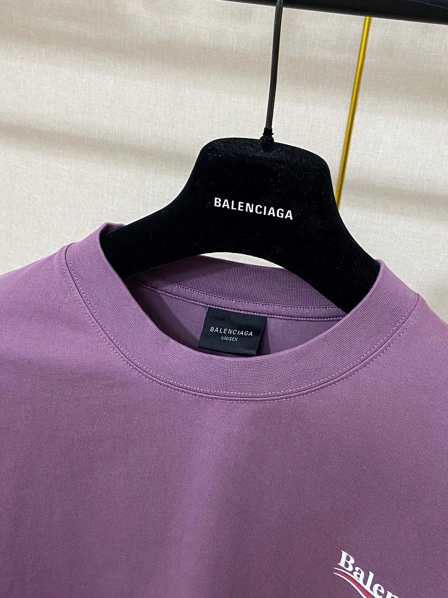 🅿️180 9188# Real photos Top version [[BALENCIA*GA] Official website quality Paris new Cola crack print short-sleeved T-shirt OS version Loose dropped shoulders Unisex style Fabric: 260g 100% cotton double yarn Process: Front and back printing Garment wash Spray horse-haired Distressed Styling Solid color Color: Washed purple Washed blue Size: XS S M L
