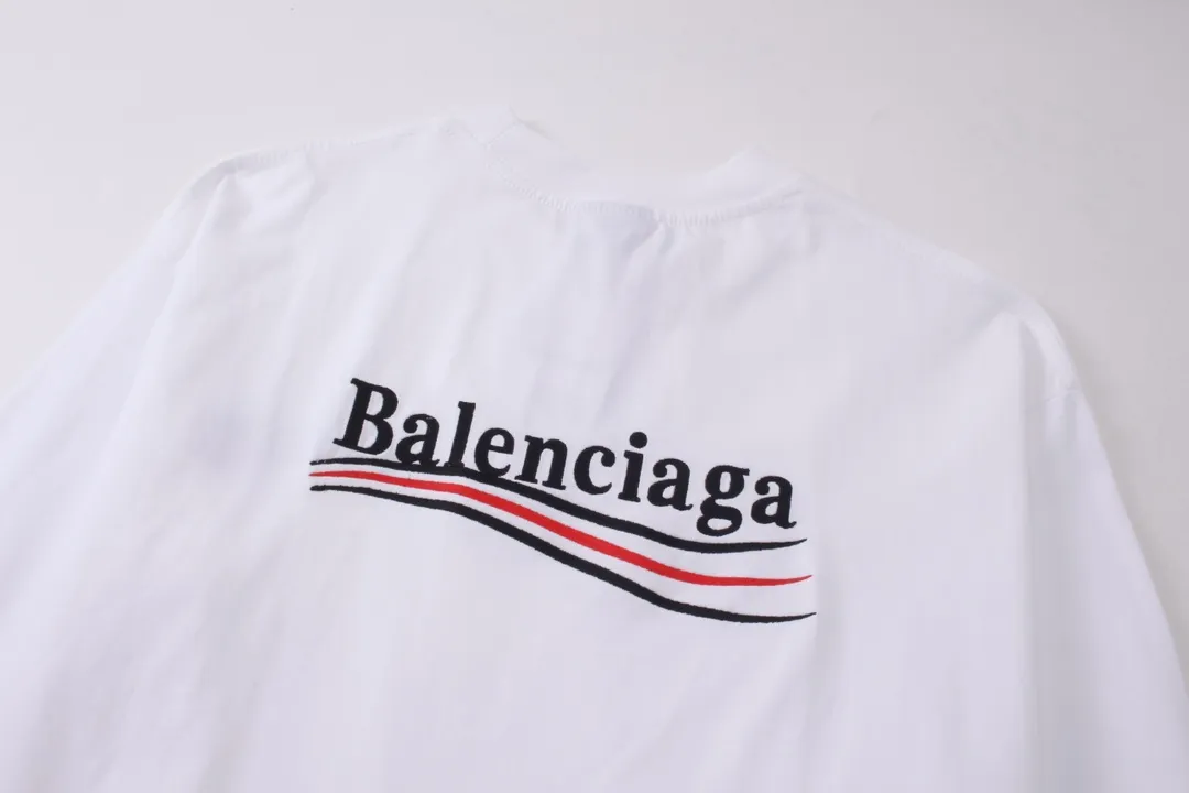 🅿️240 BALENCI*GA Paris classic cola style long sleeves. The fabric is made of Paris custom-woven and dyed double yarn pure cotton fabric. The weight is 280g. The thread is custom-woven and dyed without color difference. The front and back panels are embroidered with imported Tajima machines. Two high-temperature setting washes. os dropped shoulders and loose version. Same style for men and women -Color: black ivory -SIZE: XS S M L Style No. 8613#