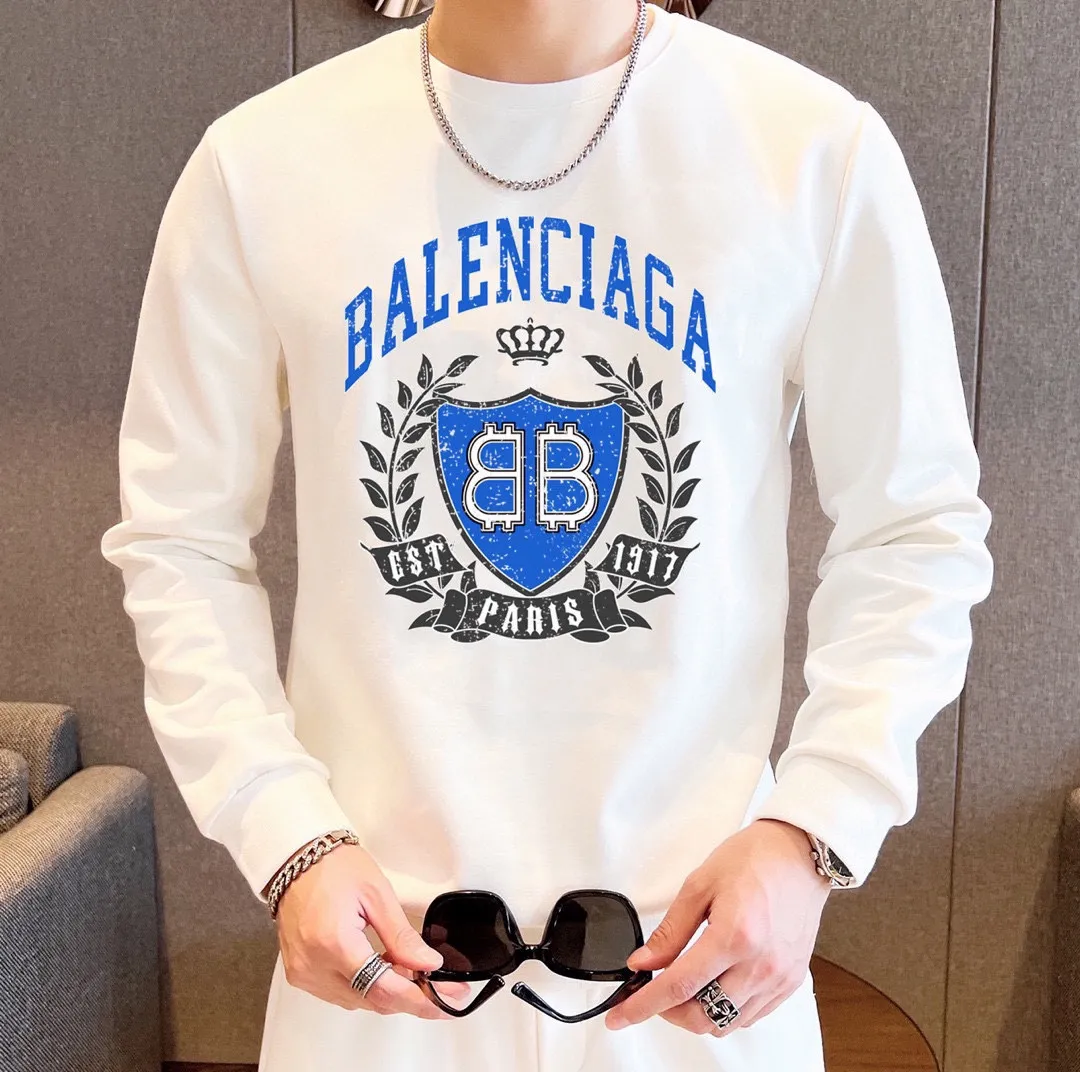 🅿️380 [BALENCIAGA] (Gospel for Fatty) hot-selling suit is coming. Focus on the original version of the official website. 2025 new hot-selling sweatshirt suit. The original order is the best. 🇭🇰The meticulous work of top designers. It has a fitting and perfect upper body effect. 100% natural high-quality Roman cotton, close-fitting comfort, noble and elegant! Original hardware embodies elegance and nobility! Counter size: M-5XL (maximum wear up to 220 pounds)