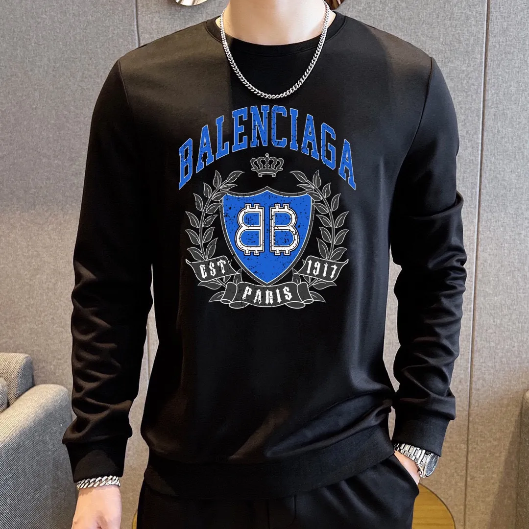 🅿️380 [BALENCIAGA] (Gospel for Fatty) hot-selling suit is coming. Focus on the original version of the official website. 2025 new hot-selling sweatshirt suit. The original order is the best. 🇭🇰The meticulous work of top designers. It has a fitting and perfect upper body effect. 100% natural high-quality Roman cotton, close-fitting comfort, noble and elegant! Original hardware embodies elegance and nobility! Counter size: M-5XL (maximum wear up to 220 pounds)