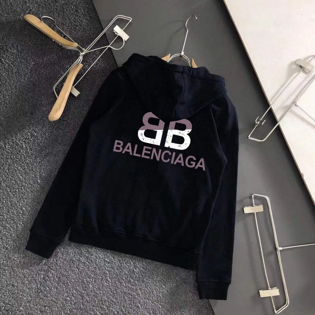 🅿️420 [BALENCIAGA] (Gospel for Fatty) hot-selling suit is coming. Focus on the original version of the official website. 2025 new hot-selling cardigan and sweatshirt suit. The original order is hard to buy🇭🇰. It is the meticulous work of top designers. It has a fitting and perfect upper body effect. All-natural high-quality Roman cotton 100%, close-fitting comfort, noble and elegant! Original hardware embodies elegance and nobility! Counter size: M-5XL (maximum wear up to 220 pounds)