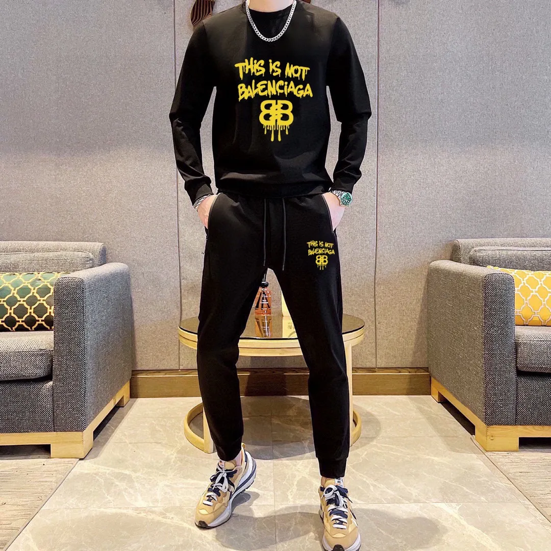 🅿️380 [BALENCIAGA] (Gospel for Fatty) hot-selling suit is coming. Focus on the original version of the official website. 2025 new hot-selling sweatshirt suit. The original order is the best. 🇭🇰The meticulous work of top designers. It has a fitting and perfect upper body effect. 100% natural high-quality Roman cotton, close-fitting comfort, noble and elegant! Original hardware embodies elegance and nobility! Counter size: M-5XL (maximum wear up to 220 pounds)