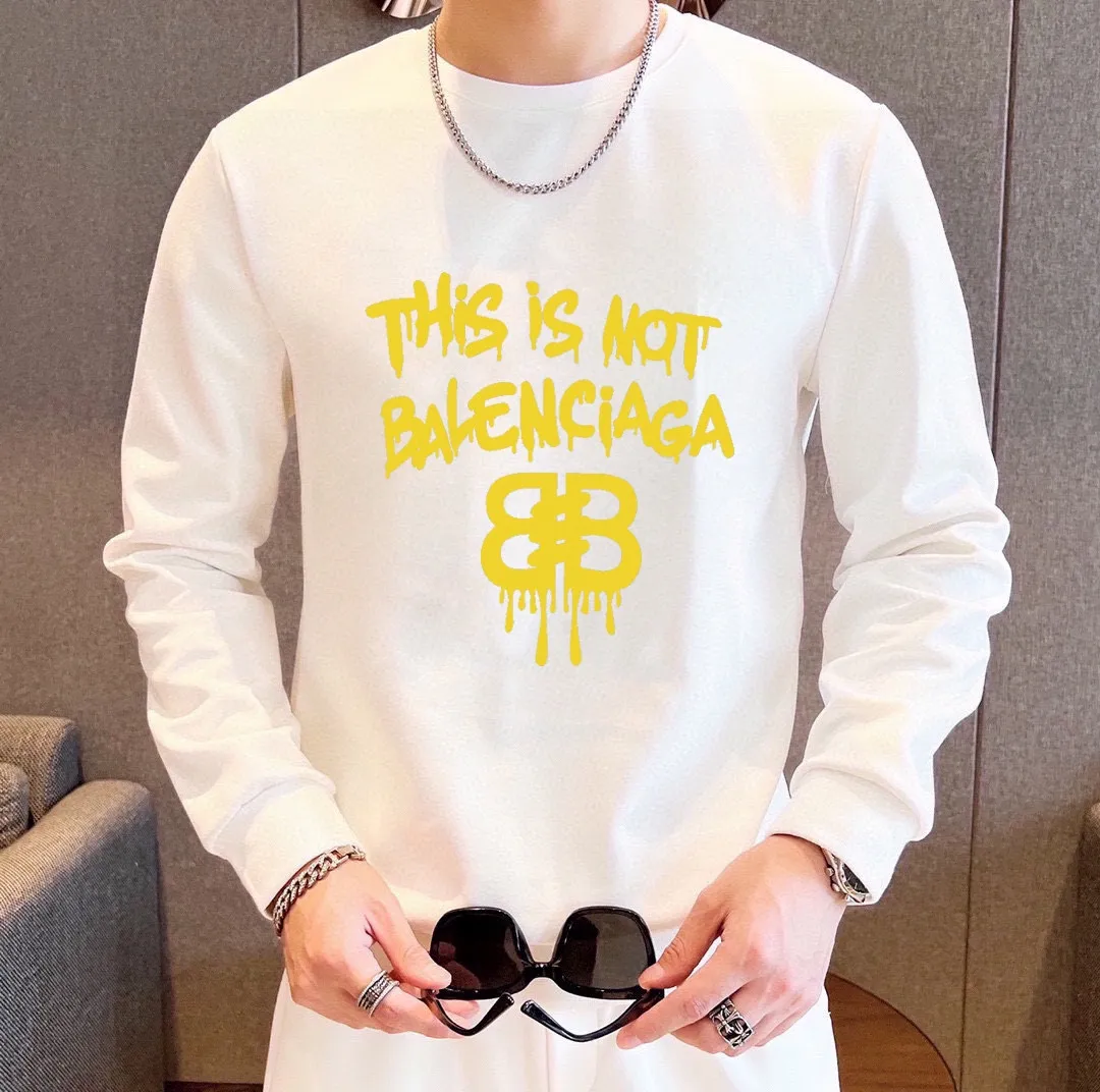 🅿️380 [BALENCIAGA] (Gospel for Fatty) hot-selling suit is coming. Focus on the original version of the official website. 2025 new hot-selling sweatshirt suit. The original order is the best. 🇭🇰The meticulous work of top designers. It has a fitting and perfect upper body effect. 100% natural high-quality Roman cotton, close-fitting comfort, noble and elegant! Original hardware embodies elegance and nobility! Counter size: M-5XL (maximum wear up to 220 pounds)