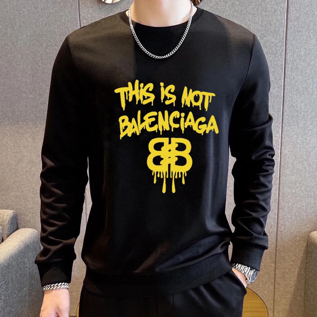 🅿️380 [BALENCIAGA] (Gospel for Fatty) hot-selling suit is coming. Focus on the original version of the official website. 2025 new hot-selling sweatshirt suit. The original order is the best. 🇭🇰The meticulous work of top designers. It has a fitting and perfect upper body effect. 100% natural high-quality Roman cotton, close-fitting comfort, noble and elegant! Original hardware embodies elegance and nobility! Counter size: M-5XL (maximum wear up to 220 pounds)