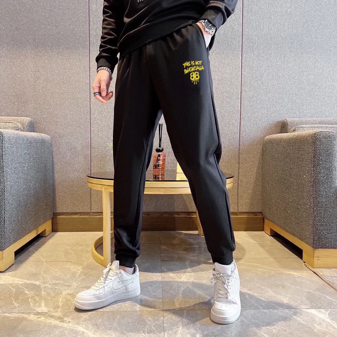 🅿️380 [BALENCIAGA] (Gospel for Fatty) hot-selling suit is coming. Focus on the original version of the official website. 2025 new hot-selling sweatshirt suit. The original order is the best. 🇭🇰The meticulous work of top designers. It has a fitting and perfect upper body effect. 100% natural high-quality Roman cotton, close-fitting comfort, noble and elegant! Original hardware embodies elegance and nobility! Counter size: M-5XL (maximum wear up to 220 pounds)