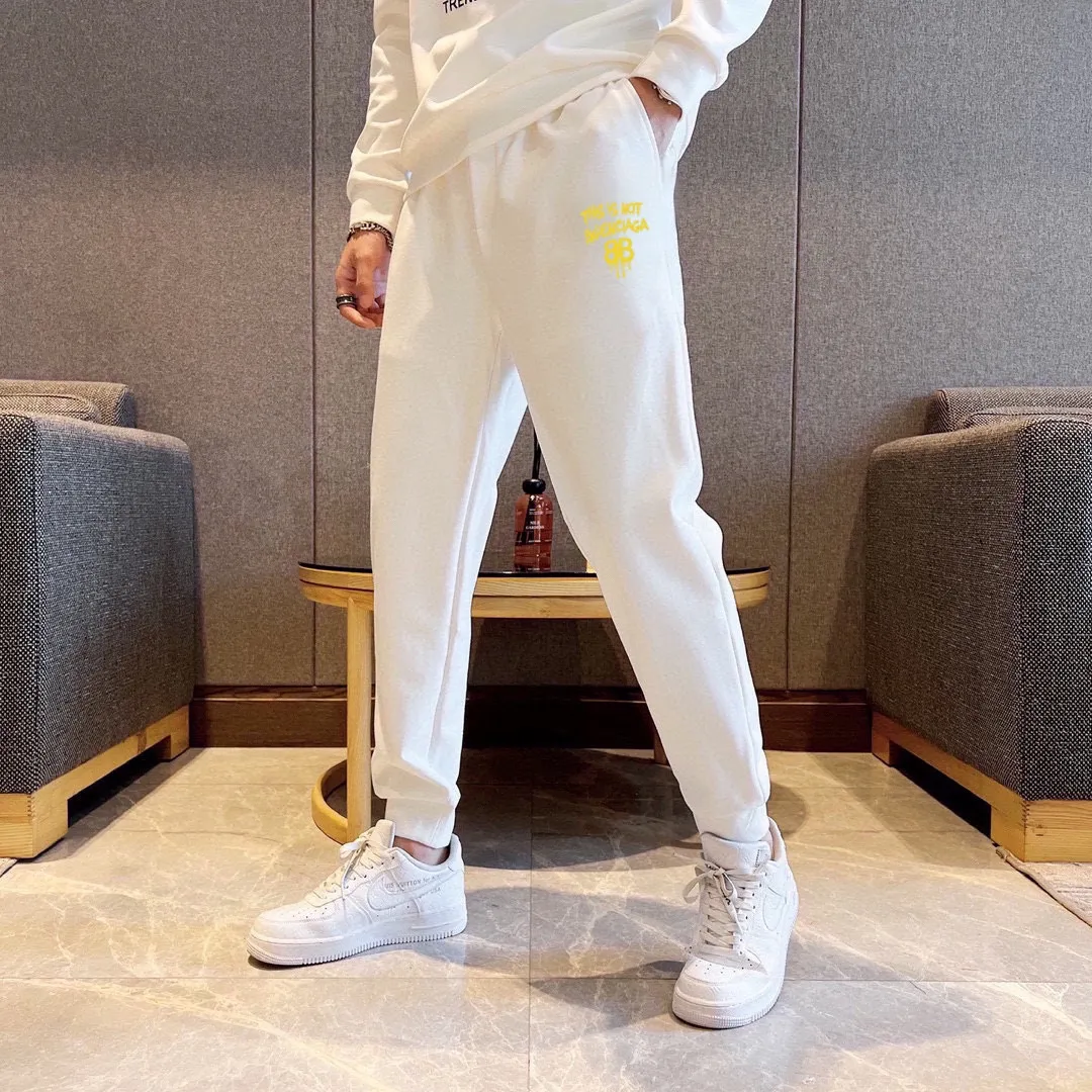 🅿️380 [BALENCIAGA] (Gospel for Fatty) hot-selling suit is coming. Focus on the original version of the official website. 2025 new hot-selling sweatshirt suit. The original order is the best. 🇭🇰The meticulous work of top designers. It has a fitting and perfect upper body effect. 100% natural high-quality Roman cotton, close-fitting comfort, noble and elegant! Original hardware embodies elegance and nobility! Counter size: M-5XL (maximum wear up to 220 pounds)