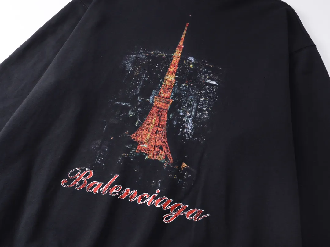 🅿️340 real photos [Top version. Official website quality] BALENCI*GA/Paris. 2024 new style, Paris. Japan Tokyo Tower limited edition. Front and rear panels direct-injection printing, washed and distressed hooded sweatshirt, 2024 new style. Y plate customization. Special market currency. Brick cabinets are synchronized. Genuine products are developed at the first time, and you can print and compare! The fabric is made of Paris ZP custom-woven and dyed cotton sweatshirt. Weighing 460 grams, the cloth surface is clean. The cloth pattern is clear, soft and comfortable. The threads are dyed with no color difference. The printing uses environmentally friendly imported materials for direct-injection printing, with clear letters and three-dimensional effect. The entire garment is washed, distressed and worn. The version adopts OS loose shoulder design. Same style for men and women. Code: BL238933 Color: black blue Size: XS S M L