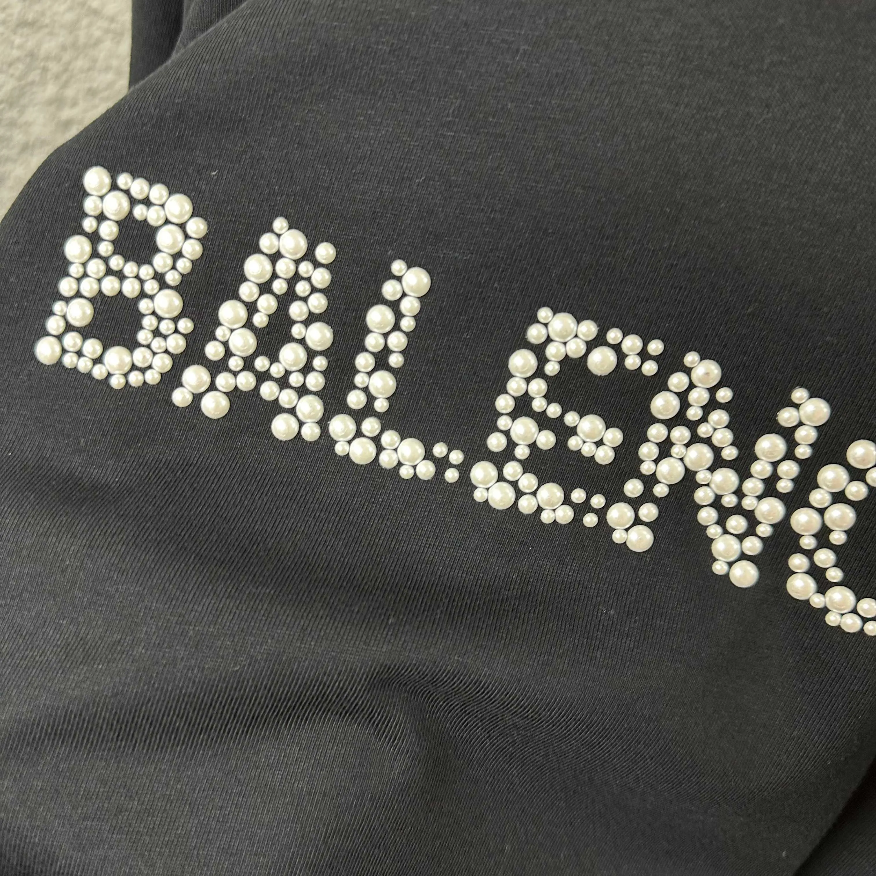 🅿️190 BALENCI*GA Paris 2025 spring and summer new short-sleeved T-shirt Classic three-dimensional hot diamond pearl craft Customized double yarn plain cotton fabric Short-sleeved T-shirt Unisex Color: Black White Size: S (90-130 catties) M (120-150 catties) L (140-165 catties) XL (160-180 catties) XXL (180-210 pounds)