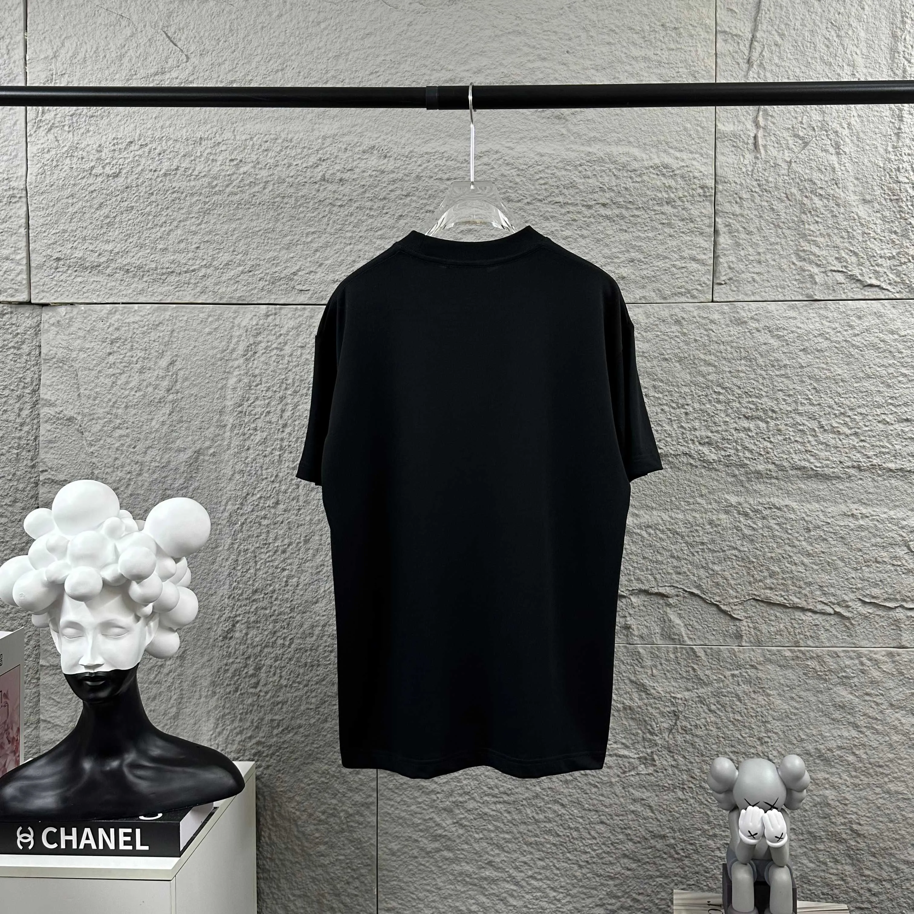 🅿️190 BALENCI*GA Paris 2025 spring and summer new short-sleeved T-shirt Classic three-dimensional hot diamond pearl craft Customized double yarn plain cotton fabric Short-sleeved T-shirt Unisex Color: Black White Size: S (90-130 catties) M (120-150 catties) L (140-165 catties) XL (160-180 catties) XXL (180-210 pounds)