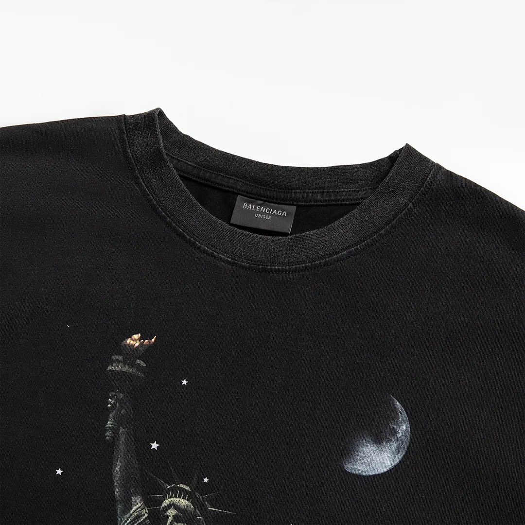 🅿️180 9112# Detailed picture Top version [[BALENCIA*GA] official website quality Paris new Statue of Liberty catwalk style short-sleeved T-shirt OS version loose dropped shoulders Unisex style Fabric: 260g 100% cotton double yarn Process: front digital direct printing Garment wash worn distressed fixed color Color: washed black white Size: XS S M L