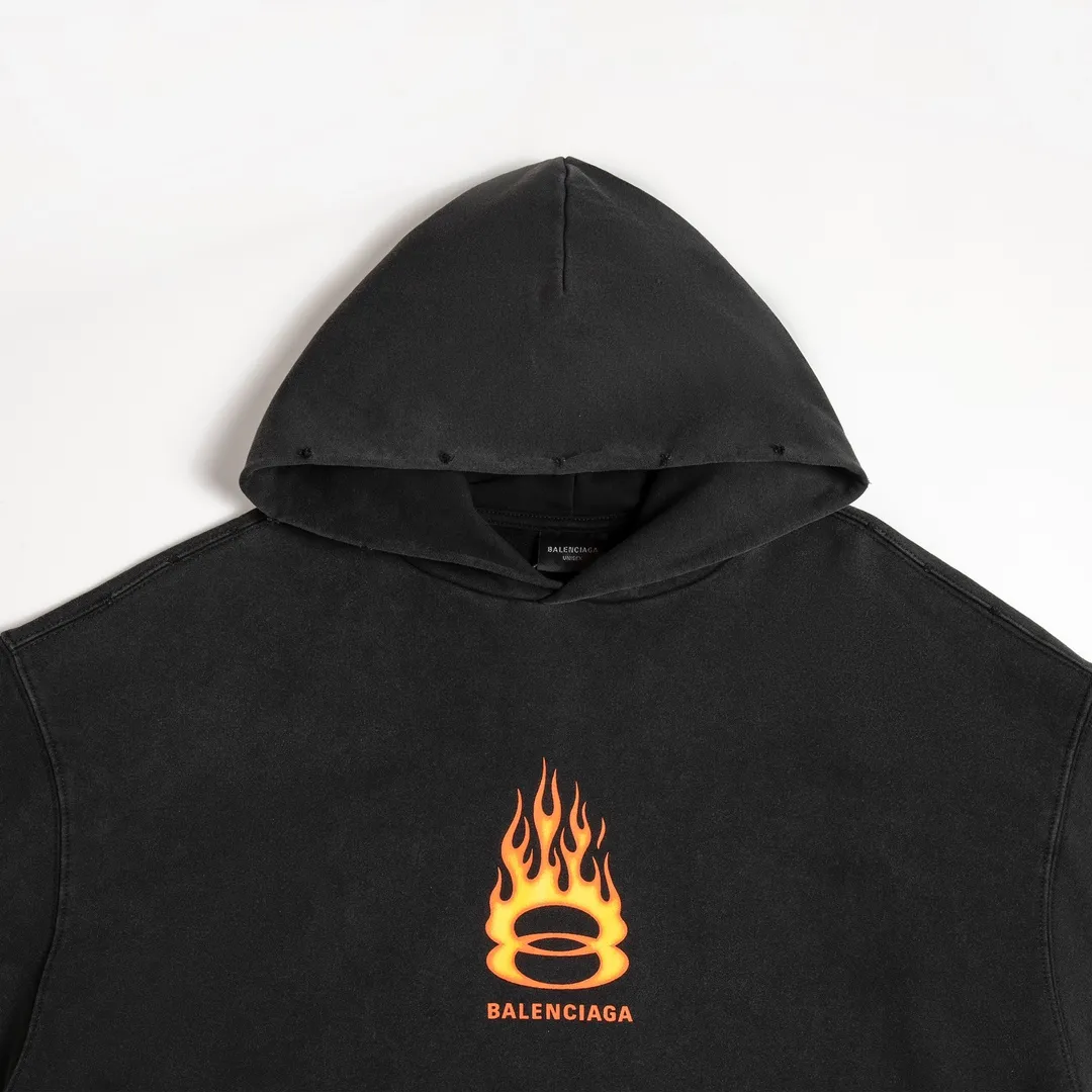🅿️320 7145# Detailed picture Top version [BALENCIA*GA] Official website quality Paris's new double-ring flame series hooded sweatshirt OS version Loose dropped shoulders Unisex style Fabric: 480g 100% cotton terry David sweater Craftsmanship: Front and back panels left and right sleeve printing Garment wash Distressed Worn Shaping Solid color Color: Washed black Size: XS S M L
