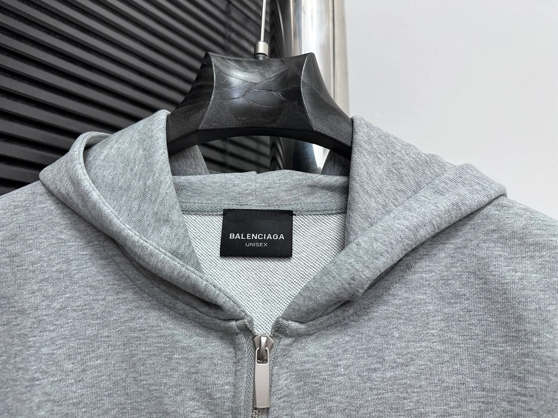🅿️330 【BALENCIaGA】Paris Notes Singer Portrait Hooded Sweatshirt. The fabric surface is clean. The fabric pattern is clear, soft and comfortable. The threads are dyed with no color difference. The tape is stamped with imported transparent glue. The effect is three-dimensional. Restore brick cabinets, adopt OS loose shoulder style. Same style for men and women. Size: S-XL