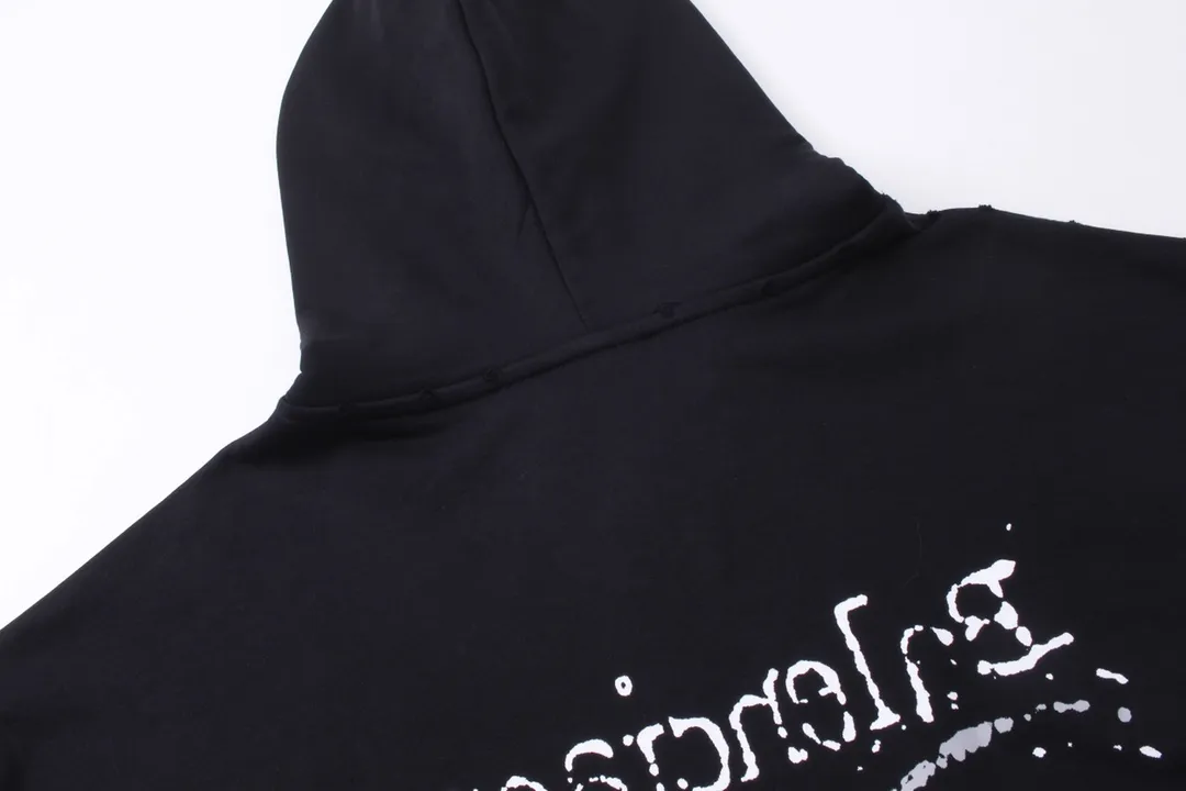 🅿️300 detailed pictures [Top version. Official website quality] BALENCI*GA/Paris #New front and rear Coke classic LOGO graffiti hooded sweatshirt #2023 autumn and winter new style. Brick cabinet synchronization.                       The fabric is made of Paris ZP custom-woven and dyed cotton sweatshirt. The weight is 450 grams. The cloth surface is clean. The cloth pattern is clear, soft and comfortable. The color fastness is good. It is not easy to change color. The printing uses a circular machine to imitate hand-painted effects. There are no burrs. The color is returned to the original board and the brick cabinet is restored. The version adopts OS loose shoulder design. Same style for men and women. Code: BL238065 Color: Black Size: XS S M L