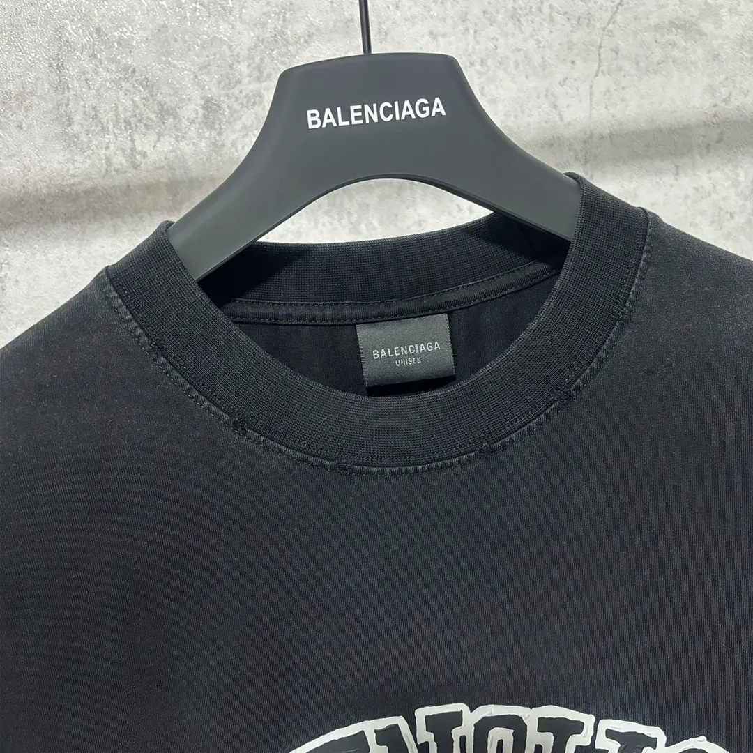 🅿️170 9107# Actual photo top version [[BALENCIA*GA] official website quality Paris new crown wheat scissors short-sleeved T-shirt OS version loose dropped shoulders Unisex style Fabric: 260g 100% cotton double yarn Process: front printing Garment wash Distressed worn Shape solid color Color: washed black Size: XS S M L