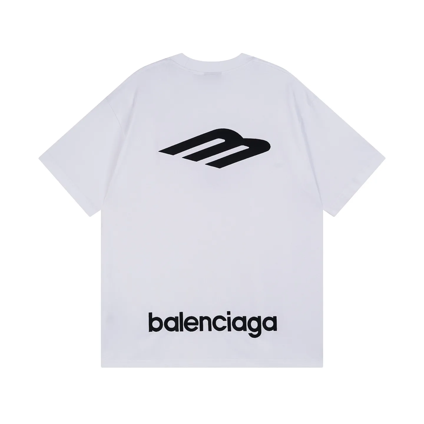 🅿️200 Actual pictures [Top version. Official website quality] BALENCI*GA/Paris BALENCI*GA#SS26 The latest model of the ski sports series, with a small LOGO on the front and a large LOGO on the back, classic icons embroidered with thousands of needles. Brick cabinet sync. Genuine products are developed and developed in the first time. Welcome to compare! The fabric is made of Paris ZP custom-woven and dyed 100% cotton double-yarn compact cotton. The weight is 260 grams. The cloth surface is clean. The cloth pattern is clear. It is soft and comfortable. It has good color fastness and is not easy to change color. The threads are woven and dyed with no color difference. The embroidery is done using imported Tajima embroidery machines. Super 10W needle and thread high-density embroidery. The effect is three-dimensional and the lines are clear. No burrs and miscellaneous threads, super high-tech embroidery. The version adopts OS loose shoulder design. Same style for men and women. Code: BL253737 Color: black, white, yellow, blue Size: XS, S, M, L