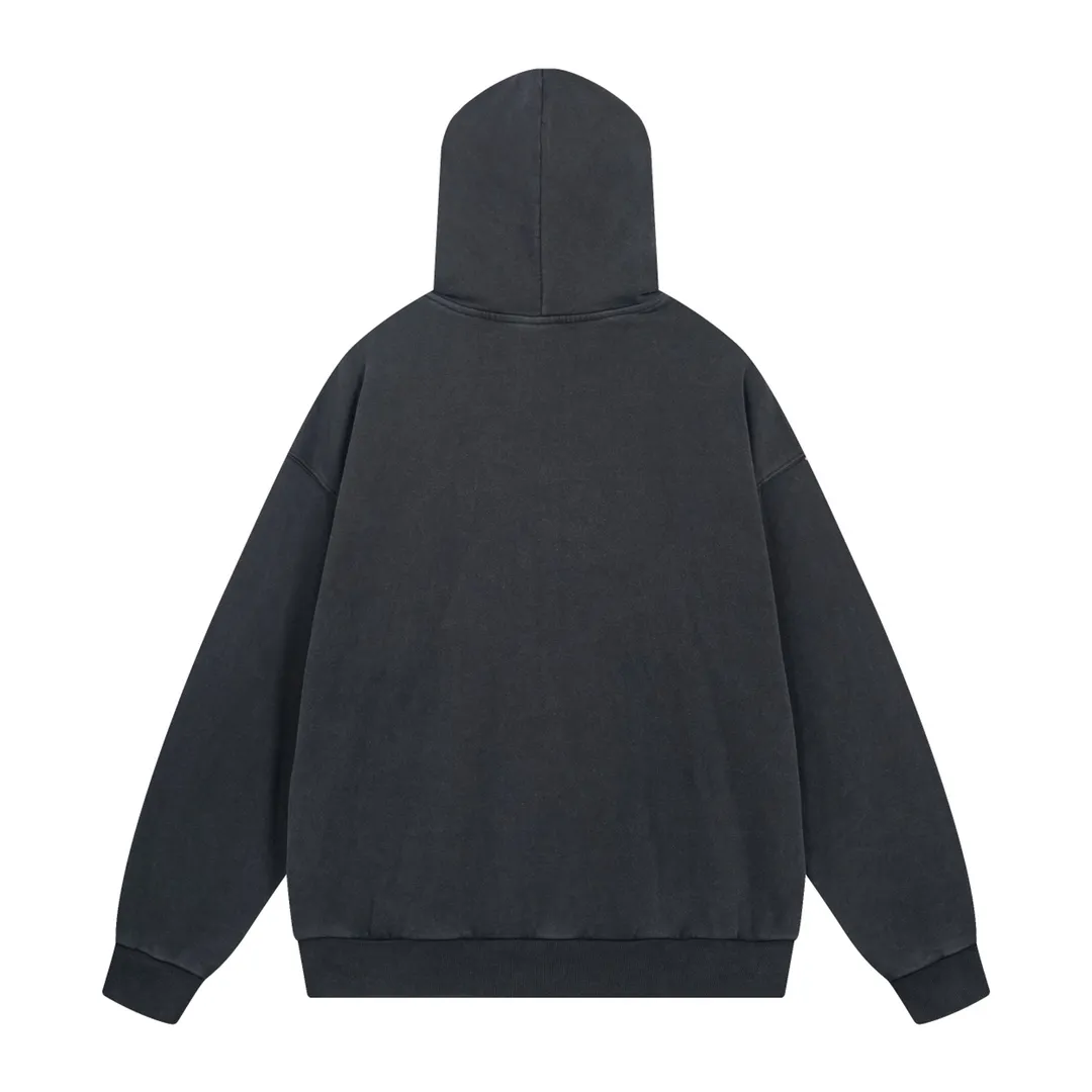 🅿️316 Detailed picture [Top version. Official website quality] BALENCI*GA/Paris. 23 spring new style, crown wheat scissors foam printing process. Ready-to-wear distressed washed long-sleeved hooded sweatshirt. Brick cabinet synchronization. The fabric is made of Paris ZP custom-woven and dyed cotton sweatshirt. The weight is 450 grams, the cloth surface is clean. The cloth pattern is clear, soft and comfortable. The threads are dyed with no color difference. The classic pattern is printed with environmentally friendly imported materials, hand-painted effect foam printing, the effect is three-dimensional and restores the brick cabinet. Different market currencies, welcome to compare. The version adopts OS loose shoulder design. Same style for men and women. Code: BL238067 Color: washed black, off-white Size: XS S M L