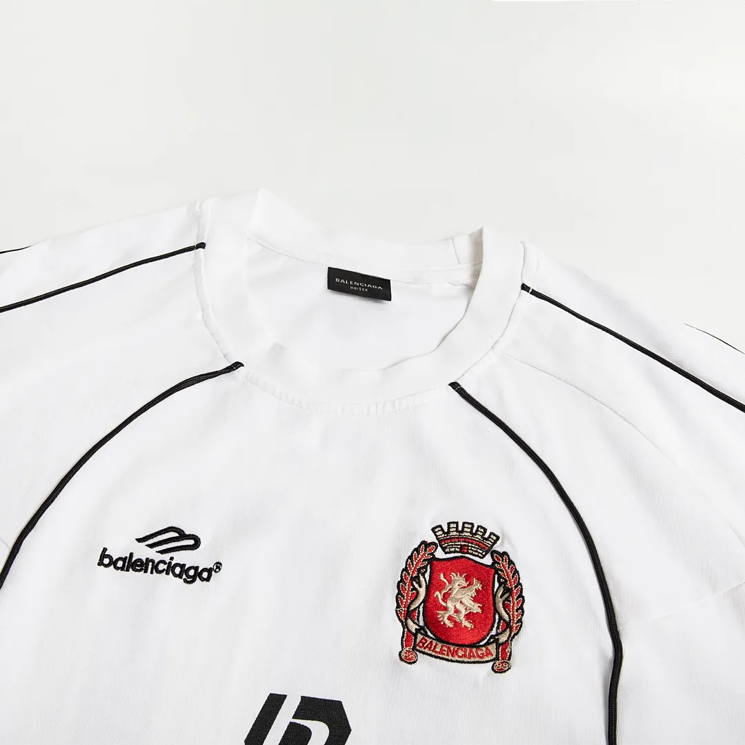 🅿️250 8151# Detailed picture Top version [[BALENCIA*GA] official website quality Paris new joint football jersey long-sleeved T-shirt OS version Loose dropped shoulders Unisex fabric: 260g 100% cotton double yarn Process: front and rear panel printing front panel embroidery garment wash shaping solid color Color: black white pink red fluorescent yellow Size: XS S M L