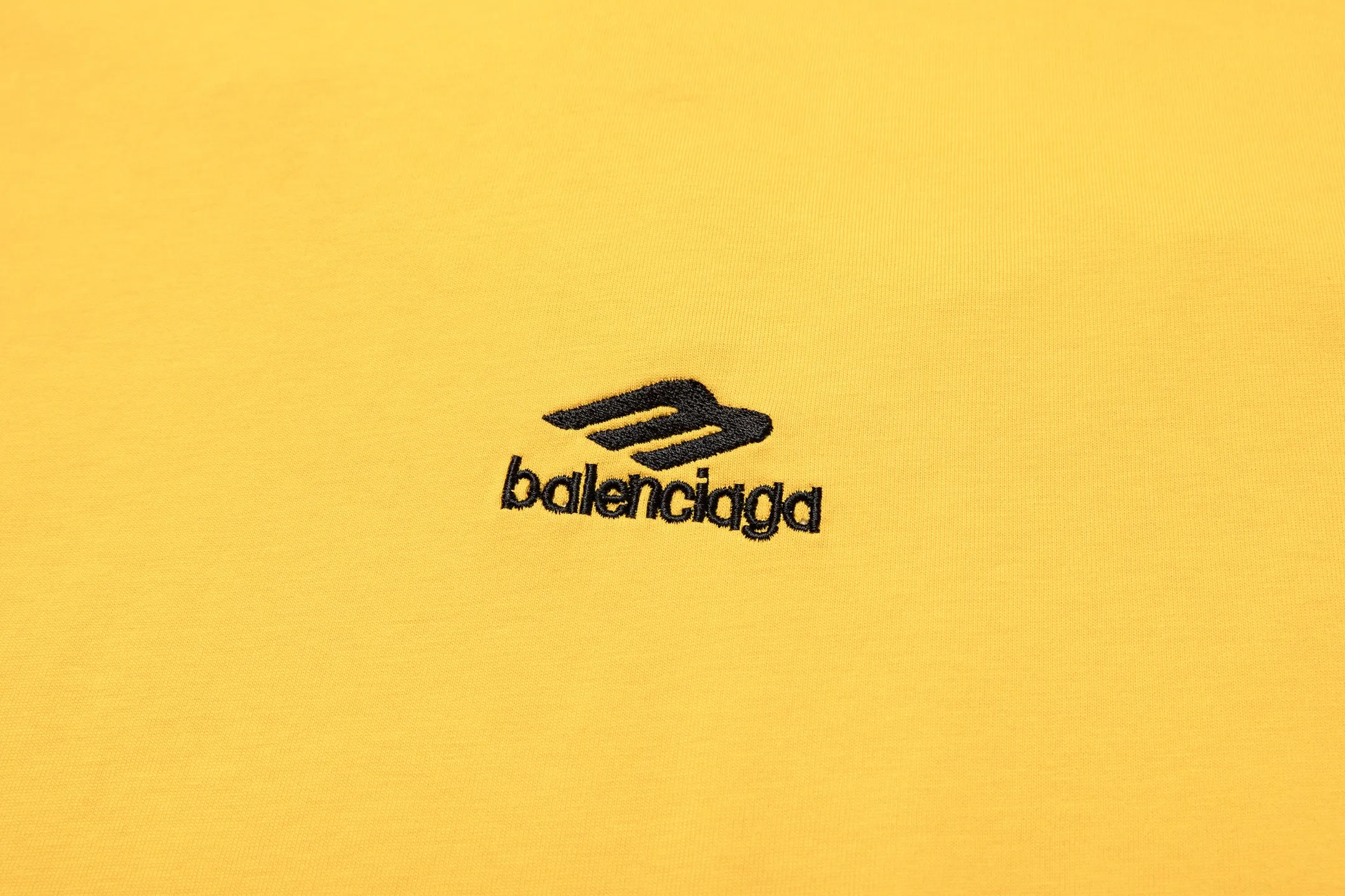 🅿️180 9207# Detailed picture Top version [[BALENCIA*GA] official website quality Paris new ski series 3M size LOGO embroidered short-sleeved T-shirt OS version Loose dropped shoulders Unisex style Fabric: 260g 100% cotton double yarn Technology: Front and back embroidery Garment washing Shape solid Color: Black Blue Yellow Size: XS S M L