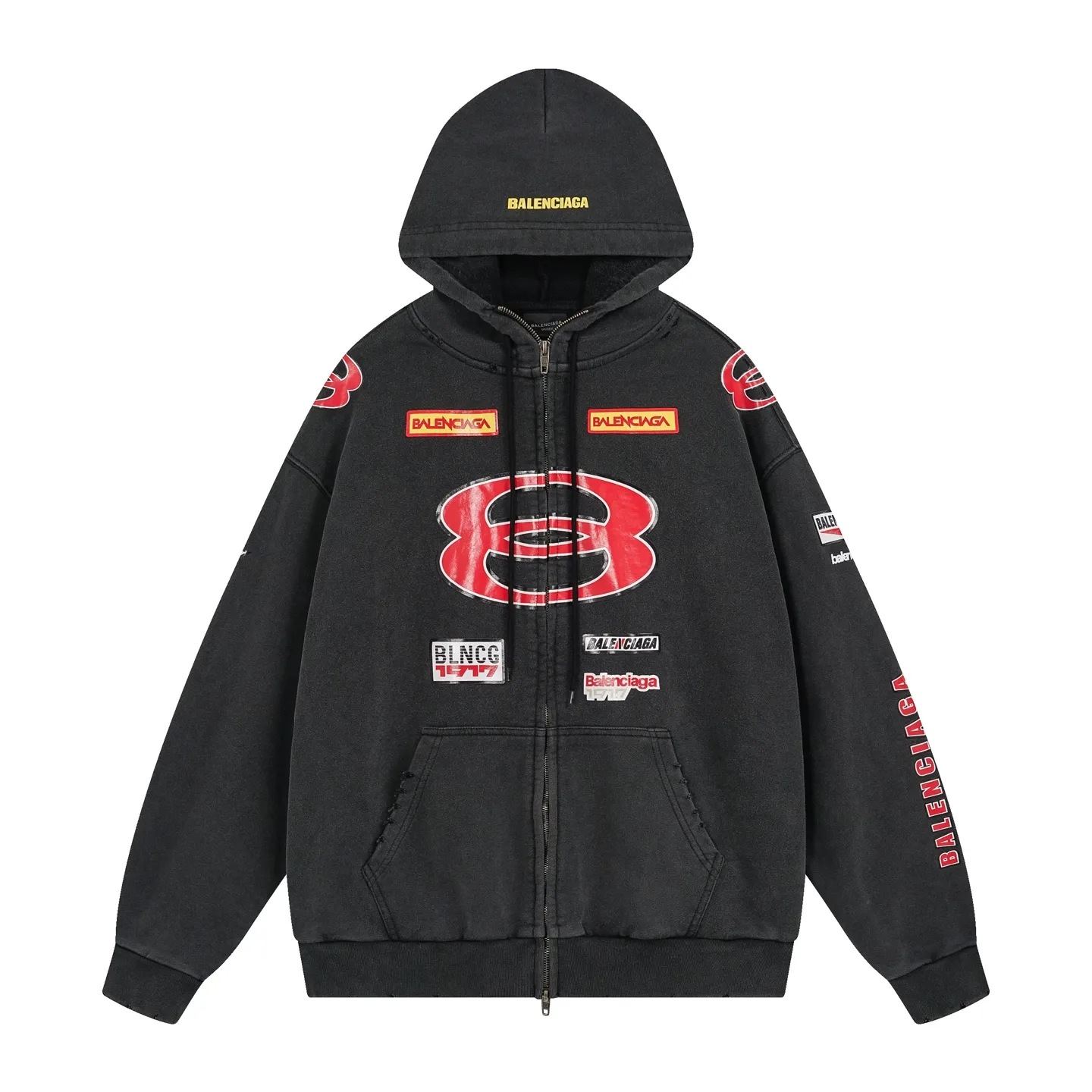🅿️430 Detailed picture [Top version. Official website quality] BALENCI*GA/Paris. 25ss latest model. Paris double-ring LOGO combination racing suit series multi-digit printing, washed multi-digit worn zipper cardigan hooded sweatshirt. The brick cabinets are synchronized. The fabric is made of Paris ZP custom-woven and dyed cotton sweatshirt. Weighing 460 grams, the cloth surface is clean. The cloth pattern is clear, soft and comfortable, and the threads are dyed with no color difference. The classic LOGO pattern is printed with environmentally friendly imported materials, with clear letters and a strong three-dimensional feel. Restored brick cabinet. The garments were washed and aged, and polished by many hands. Produced by ultra-heavy craftsmanship, the market currency is very different, welcome to compare. The version adopts OS loose shoulder design. The same style for men and women. Code: BL259927 Color: Washed Black Size: XS S M L