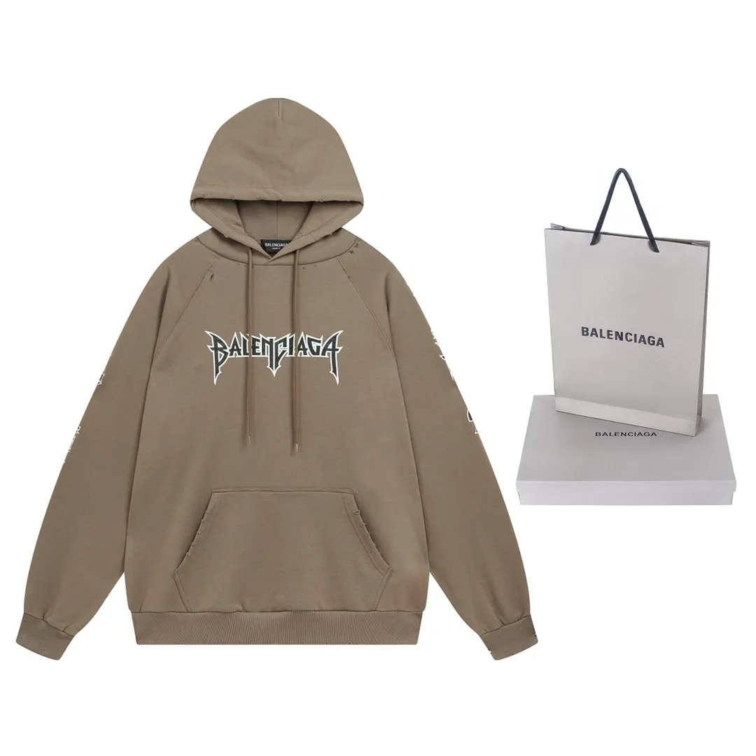 🅿️316 Detailed picture [Top version. Official website quality] BALENCI*GA/Paris. Classic model. 23SS#BALENCI*GA# Ready-to-wear distressed. Hand-worn. Hand-painted, limited edition rock band printed hooded long-sleeved sweatshirt. Autumn and winter brick cabinet synchronization. The fabric is made of Paris ZP custom-woven and dyed cotton sweatshirt. The net weight is 450 grams. The cloth surface is clean. The cloth pattern is clear, soft and comfortable. The threads are woven and dyed with no color difference. The classic letter LOGO uses precision stencils, imported environmentally friendly rubber paddles, and crackle printing, with a three-dimensional effect. The hem is hand-painted, restoring the brick cabinet, and the version adopts the OS loose shoulder style. Same style for men and women. Code: BL238057 Color: black, coffee, beige. Size: XS S M L