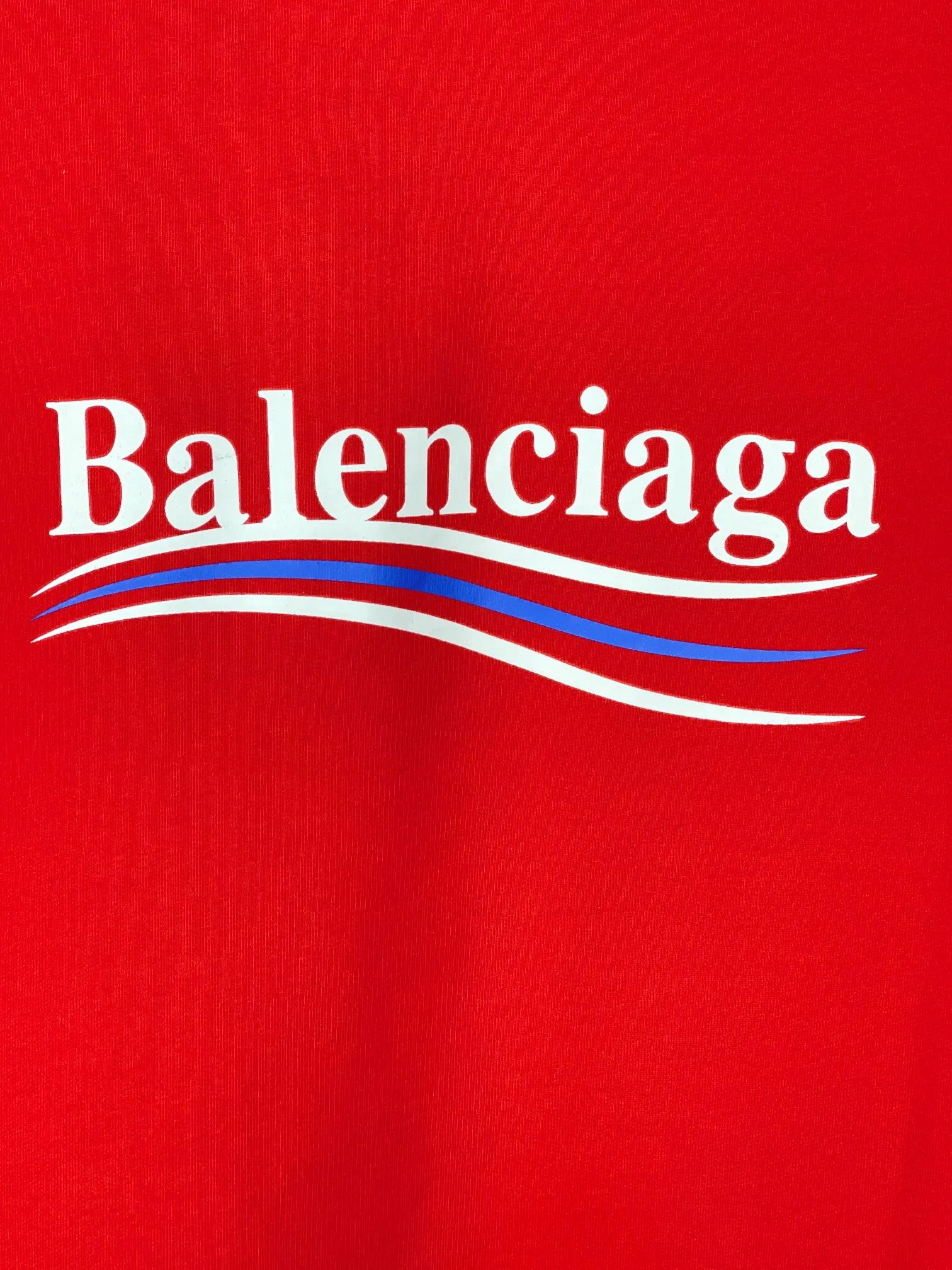 🅿️290 Actual pictures [Top version. Official website quality] BALENCI*GA/Paris #classic style, cola printed long-sleeved hooded sweatshirt. The fabric is made of Paris ZP custom-woven and dyed cotton David sweatshirt. The weight is 450 grams. The cloth surface is clean. The cloth pattern is clear, soft and comfortable. The threads are dyed with no color difference. The classic pattern printing uses environmentally friendly imported glue and precision stencil. The letters are clear. No burrs. The three-dimensional effect is strong. All colors are synchronized with the brick cabinets, custom woven and dyed, and will not fade. Different market currencies. The version adopts OS loose shoulder design. Same style for men and women. Code: BL238031 Color: white, black, red, blue Size: XS S M L
