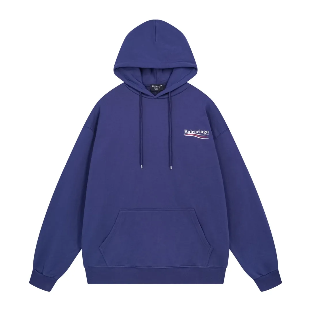 🅿️290 Detailed picture [Top version. Official website quality] BALENCI*GA/Paris #classic style, cola printed long-sleeved hooded sweatshirt. The fabric is made of Paris ZP custom-woven and dyed cotton sweatshirt. The weight is 450 grams. The cloth surface is clean. The cloth pattern is clear, soft and comfortable. The threads are dyed with no color difference. The classic pattern printing uses environmentally friendly imported glue and precision stencil. The letters are clear. No burrs. The three-dimensional effect is strong. All colors are synchronized with the brick cabinets, custom woven and dyed, and will not fade. Different market currencies. The version adopts OS loose shoulder design. Same style for men and women. Code: BL238031 Color: white, black, red, blue Size: XS S M L
