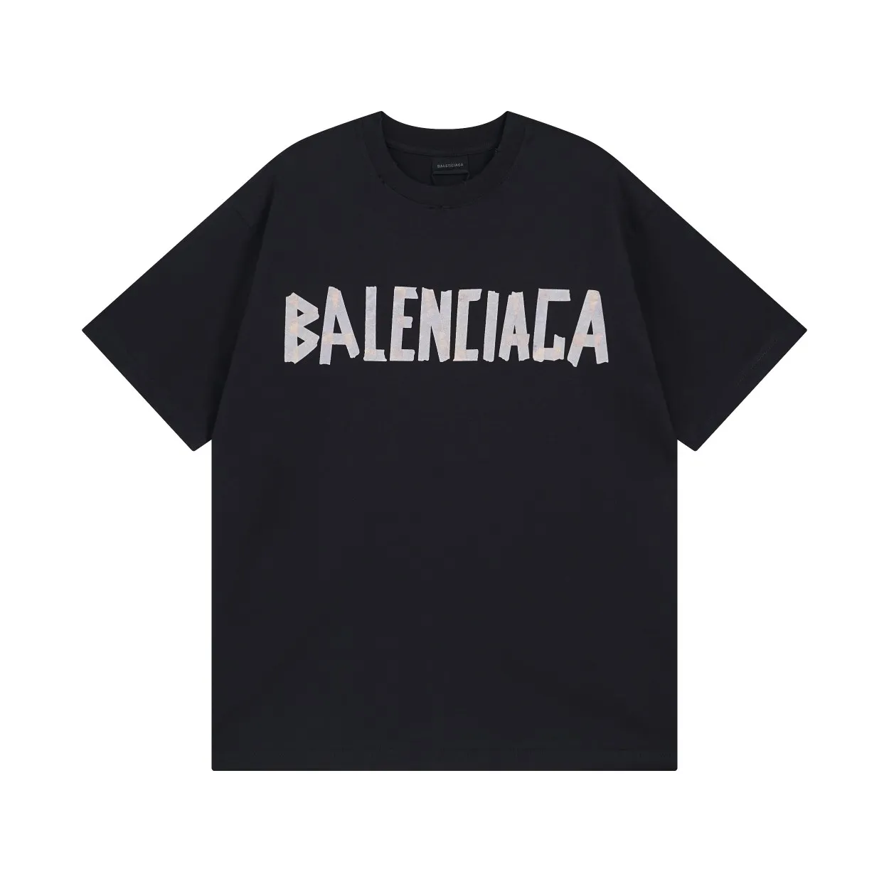 🅿️194 Detailed picture [Top version. Official website quality] BALENCI*GA/Paris. 23ss latest classic model. Tape pulp printing. Ready-to-wear washed and distressed short-sleeved T-shirt. Brick cabinet synchronization. The fabric is made of Paris ZP custom-woven and dyed 100% cotton double yarn compact cotton. The weight is 260 grams, the cloth surface is clean. The cloth pattern is clear, soft and comfortable, and the thread is dyed with no color difference. The classic pattern is printed with environmentally friendly imported materials, and the tape pattern is glued. The letters are clear and the effect is three-dimensional. Restored brick cabinet. The garments were washed and aged, and polished by many hands. Produced by ultra-heavy craftsmanship, the market currency is very different, welcome to compare.                                 Note⚠️ZP is made of iron gray garments that are washed and distressed. Pay attention to the big difference! Welcome to compare! The version adopts OS loose shoulder version. The same style for men and women. Code: BL223089 Color: iron gray, white, fluorescent green, gray blue, coffee color, fog blue, beige gray, burgundy, green, floral gray Size: XS S M L