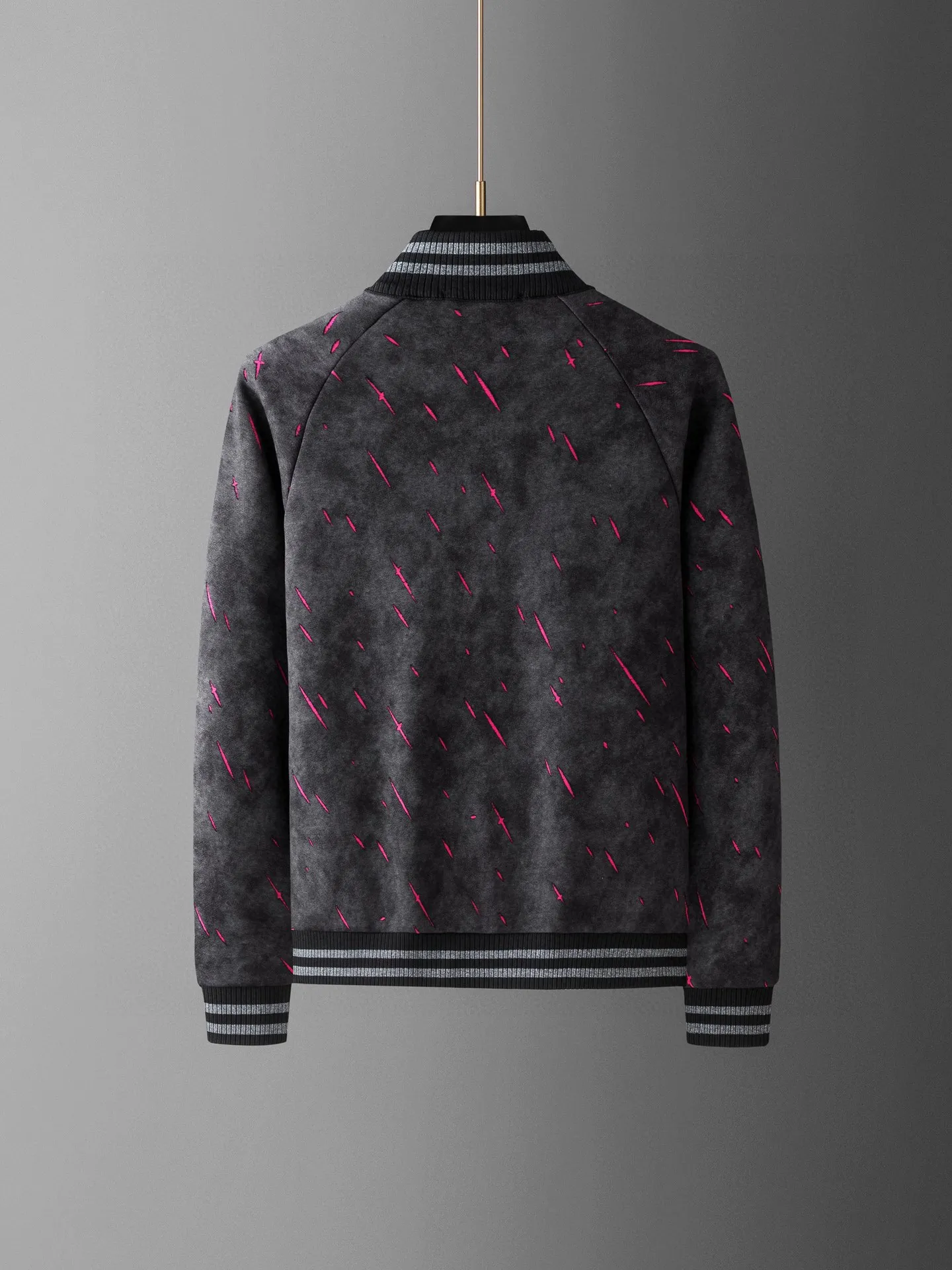🅿️620 [BALENCIAGA] Hot-selling suit is coming. Focus on the original version of the official website. 2025 new hot-selling cardigan sweater suit. The original order is the best product. 🇭🇰The meticulous work of top designers is dedicated to a fitting and perfect upper body effect. All-natural high-quality Tencel Roman cotton 100%, close-fitting comfort, noble and elegant! Original hardware embodies elegance and nobility! Counter size: M-4XL (up to 190 pounds)