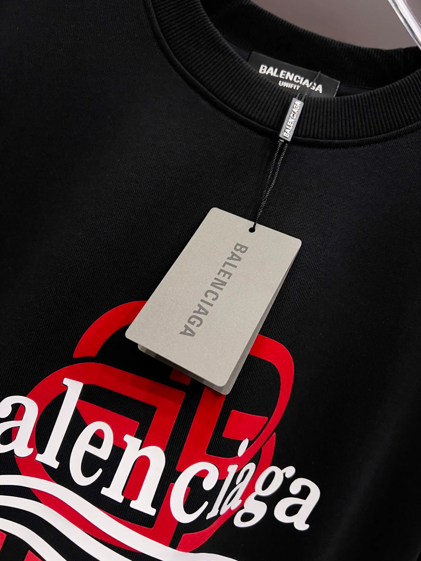 🅿️260 BAL Balenciaga 2025 Autumn and Winter New Style Round Neck Long Sleeve Sweater Classic Letter Flocking Print + Three-dimensional Silicone Technology Uniform Loose Version for Men and Women S M L XL XXL Five Codes Color: Black White