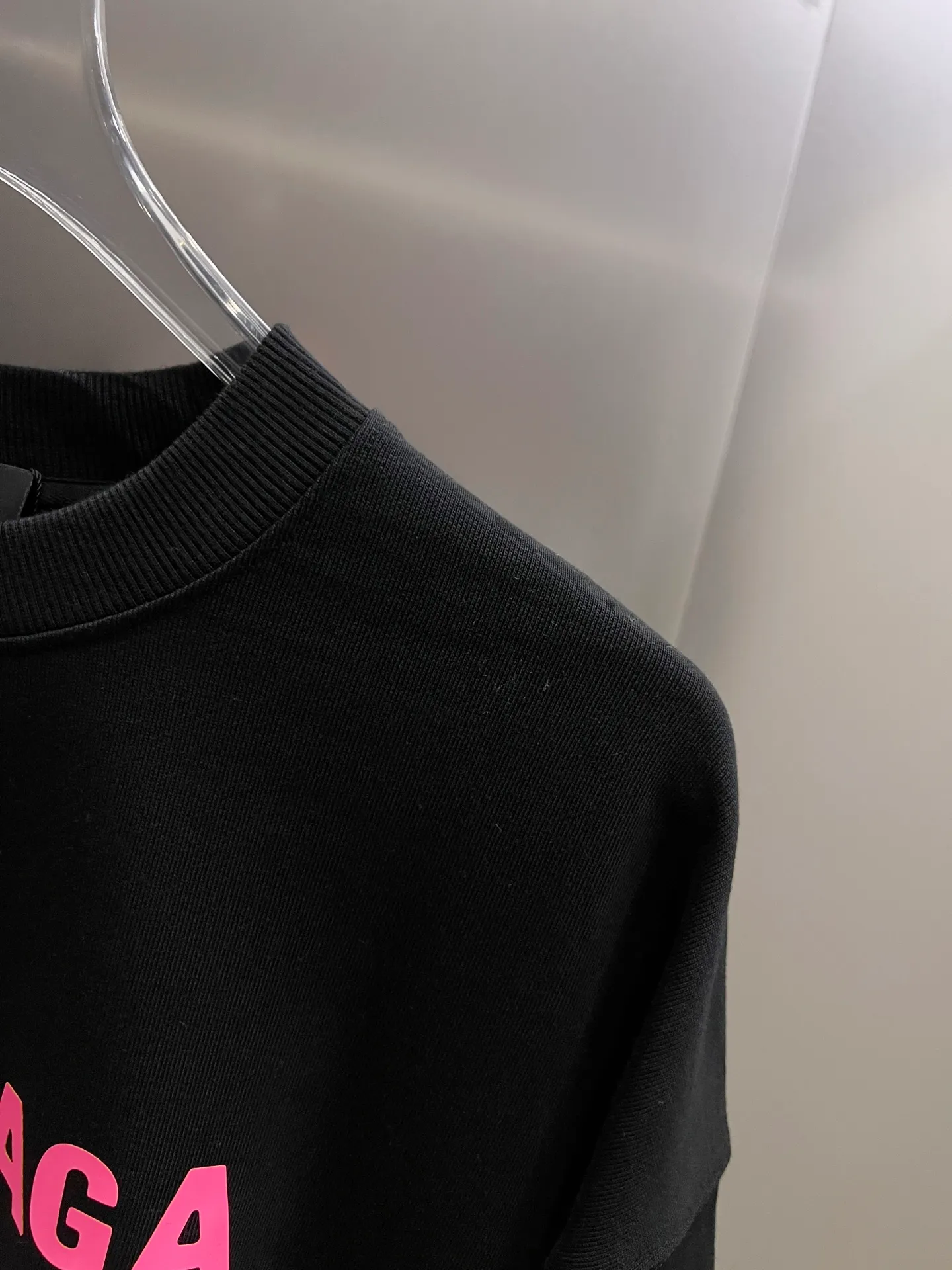 🅿️260 BAL Balenciaga 2025 Autumn and Winter New Style Round Neck Long Sleeve Sweater Classic Letter Foam Printing + Hot Silvering Process Uniform Loose Version for Men and Women S M L XL XXL Five Codes Color: Black White