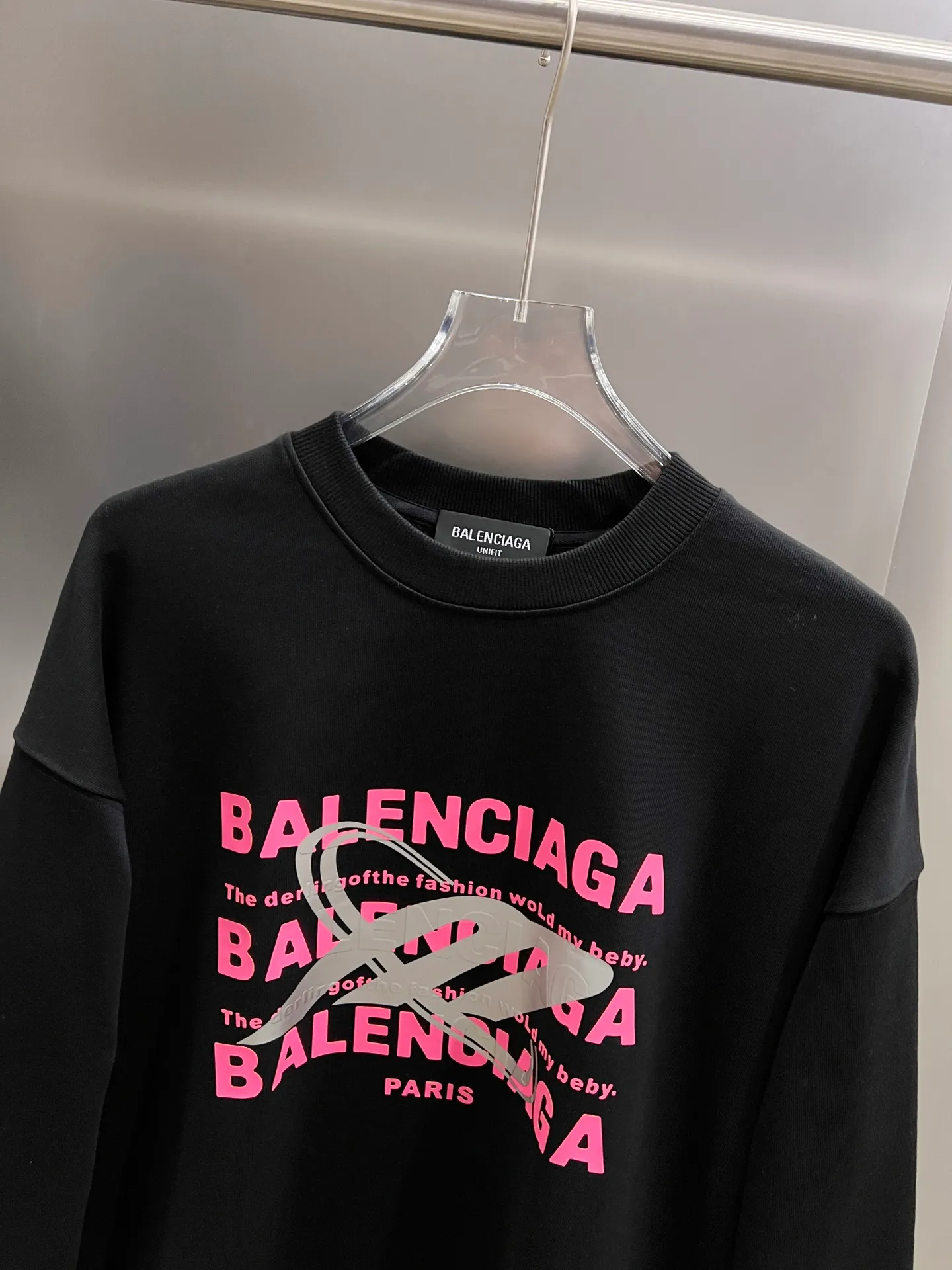 🅿️260 BAL Balenciaga 2025 Autumn and Winter New Style Round Neck Long Sleeve Sweater Classic Letter Foam Printing + Hot Silvering Process Uniform Loose Version for Men and Women S M L XL XXL Five Codes Color: Black White