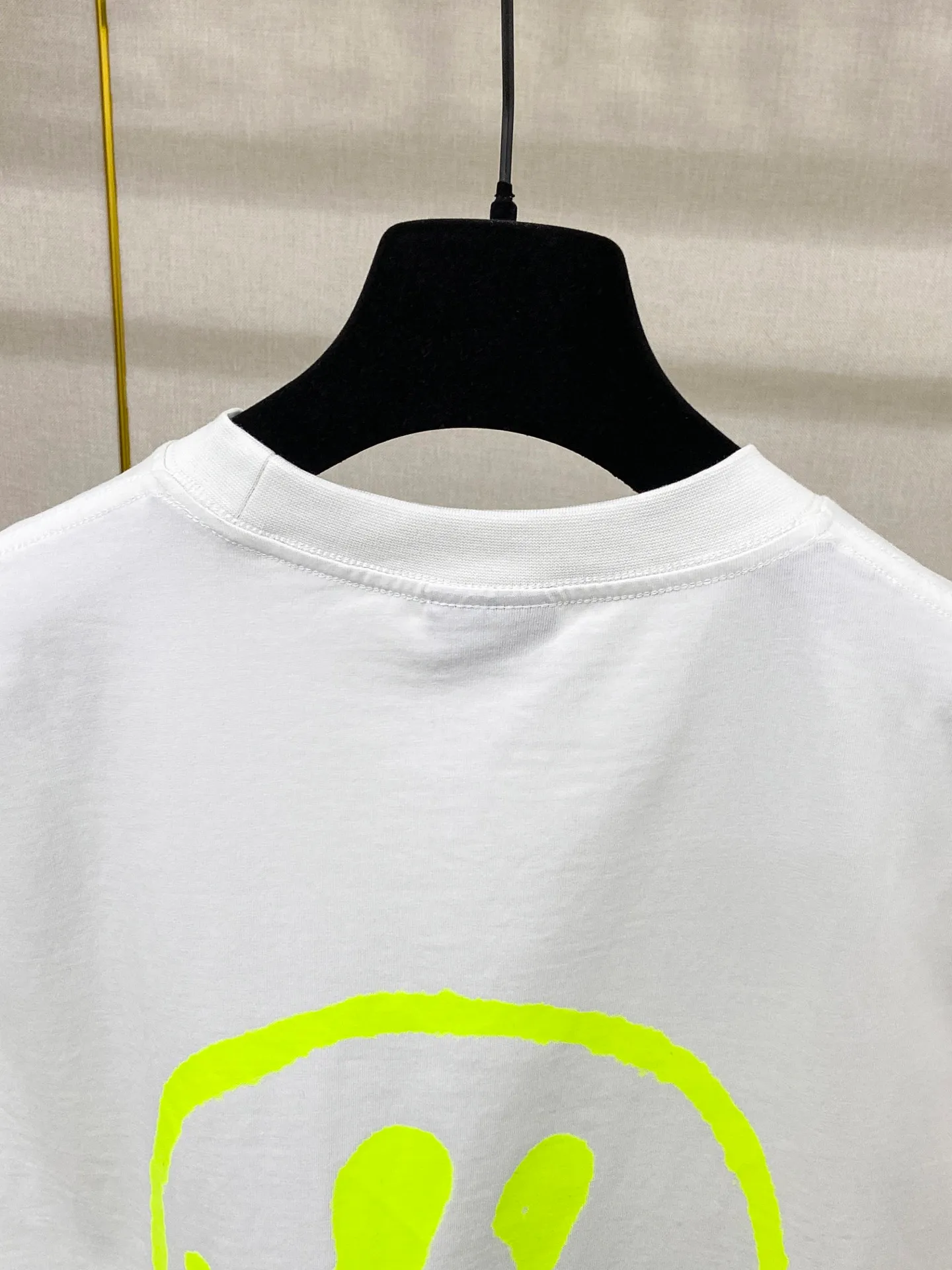 🅿️180 9196# Actual photo top version [[BALENCIA*GA] official website quality Paris new alien front panel smiley face print luminous effect short-sleeved T-shirt OS version loose dropped shoulders Unisex fabric: 260g 100% cotton double yarn Technology: front and rear digital direct injection right sleeve embroidery garment wash shaping solid color Color: black off-white floral gray Size: XS S M L