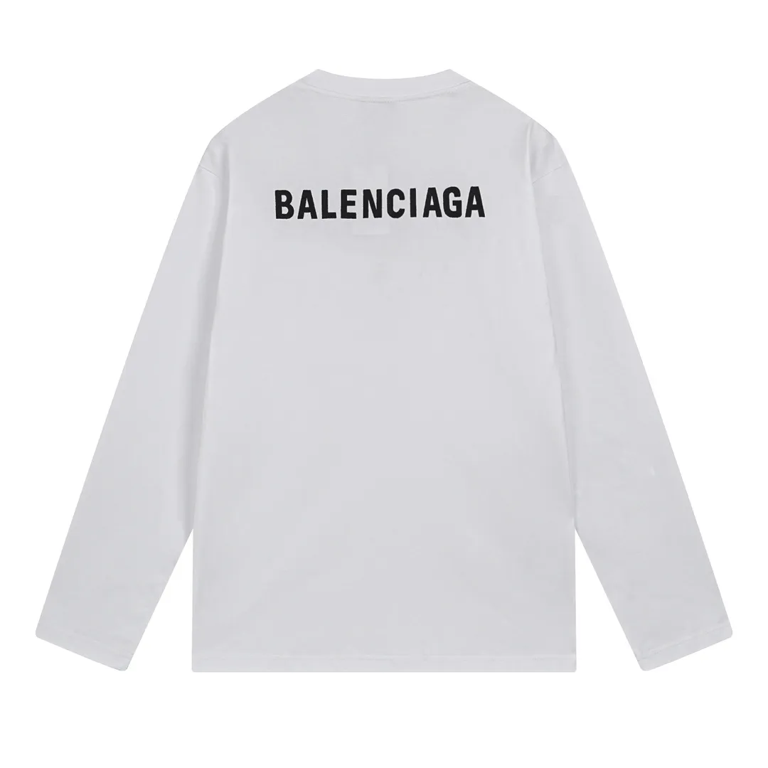 🅿️210 Real photos [Top version. Official website quality] BALENCI*GA/Paris #Classic style. Classic letter embroidered long-sleeved T-shirt on the front and back #2024 spring and autumn brick cabinet synchronization.                       The fabric is made of Paris ZP custom-woven and dyed cotton double yarn, weighing 260 grams. The cloth surface is clean. The cloth pattern is clear, soft and comfortable. The threads are dyed with no color difference. The classic letters are embroidered with an imported embroidery machine. The letters are clear and the effect is three-dimensional, restoring the brick cabinet. The version adopts the OS loose shoulder style. The same style for men and women. Coding: BL235067 Color: black, white, smoke gray Size: XS S M L