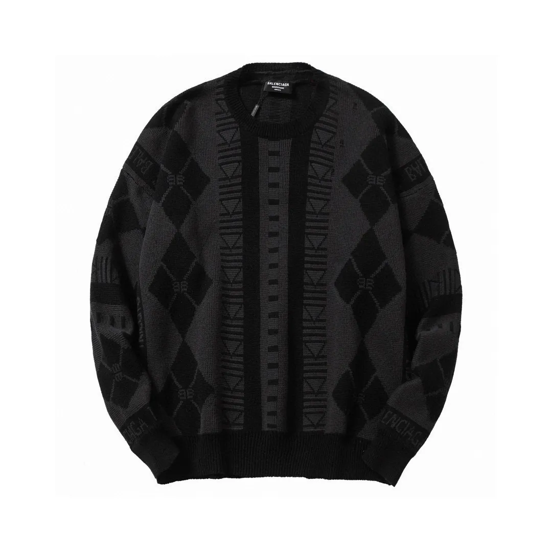 🅿️470 (1:1 original order quality) Balenciaga/Balenciaga geometric pattern sweater Process description: Made of 40 counts of double-strand combed siro spinning, the panels are dyed red light black, blue light black, gray black, green black. Imported 12-knitting machine is used to make multi-color jacquard technology on the board. The ready-made garments are washed and then manually cut into pieces. They can be matched with the same style to create a fashionable look and suit various occasions. Customized accessories, complete with three labels, same style for men and women! Color: Black Size: S M L XL