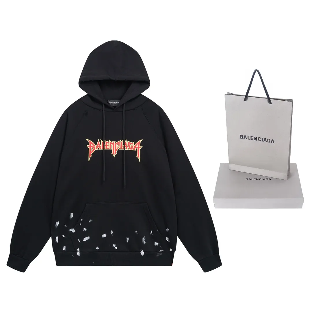 🅿️316 Detailed picture [Top version. Official website quality] BALENCI*GA/Paris. Classic model. 23SS#BALENCI*GA# Ready-to-wear distressed. Hand-worn. Hand-painted, limited edition rock band printed hooded long-sleeved sweatshirt. Autumn and winter brick cabinet synchronization. The fabric is made of Paris ZP custom-woven and dyed cotton sweatshirt. The net weight is 450 grams. The cloth surface is clean. The cloth pattern is clear, soft and comfortable. The threads are woven and dyed with no color difference. The classic letter LOGO uses precision stencils, imported environmentally friendly rubber paddles, and crackle printing, with a three-dimensional effect. The hem is hand-painted, restoring the brick cabinet, and the version adopts the OS loose shoulder style. Same style for men and women. Code: BL238057 Color: black, coffee, beige. Size: XS S M L