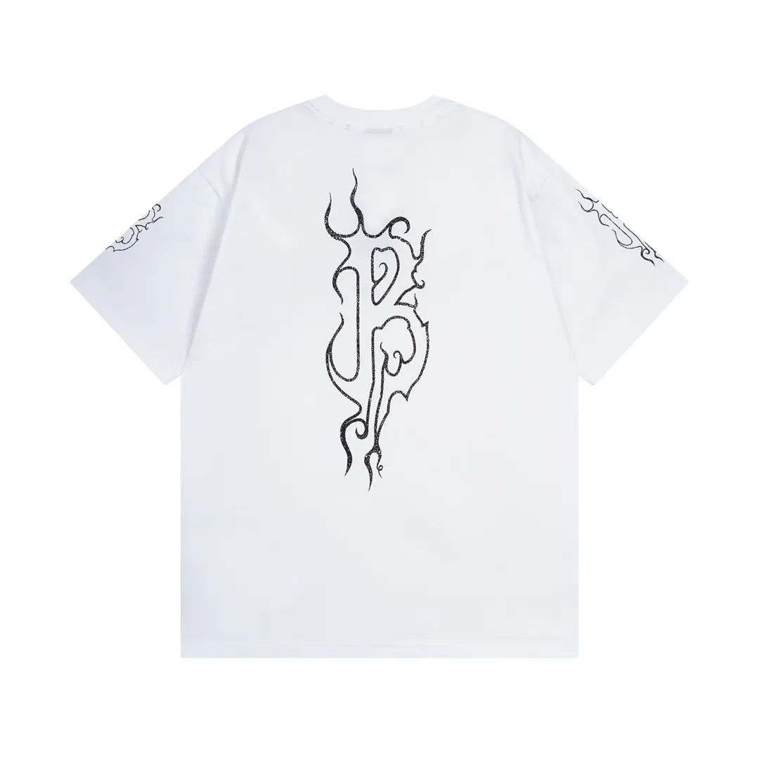 🅿️186 Detailed Picture [Top version. Official website quality] BALENCI*GA/Paris. 2024 new style flame letter LOGO destruction printed short-sleeved T-shirt. Brick cabinets are synchronized. Genuine products are developed at the first time, and you can print and compare! The fabric is made of Paris ZP custom-woven and dyed cotton double yarn. Weighing 260 grams, the cloth surface is clean. The cloth pattern is clear, soft and comfortable. The threads are dyed with no color difference. The classic LOGO is printed using environmentally friendly imported materials, with clear pattern letters and a three-dimensional effect. Restored brick cabinet. Ready-made clothes are washed, worn and distressed. Different market currency. Welcome to compare. The version adopts OS loose shoulder version. Same style for men and women. Code: BL233303 Color: black, white, yellow, gray blue Size: XS to L