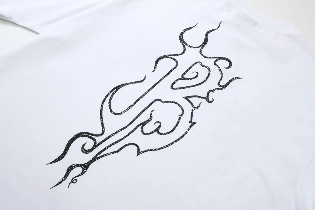 🅿️186 Detailed Picture [Top version. Official website quality] BALENCI*GA/Paris. 2024 new style flame letter LOGO destruction printed short-sleeved T-shirt. Brick cabinets are synchronized. Genuine products are developed at the first time, and you can print and compare! The fabric is made of Paris ZP custom-woven and dyed cotton double yarn. Weighing 260 grams, the cloth surface is clean. The cloth pattern is clear, soft and comfortable. The threads are dyed with no color difference. The classic LOGO is printed using environmentally friendly imported materials, with clear pattern letters and a three-dimensional effect. Restored brick cabinet. Ready-made clothes are washed, worn and distressed. Different market currency. Welcome to compare. The version adopts OS loose shoulder version. Same style for men and women. Code: BL233303 Color: black, white, yellow, gray blue Size: XS to L