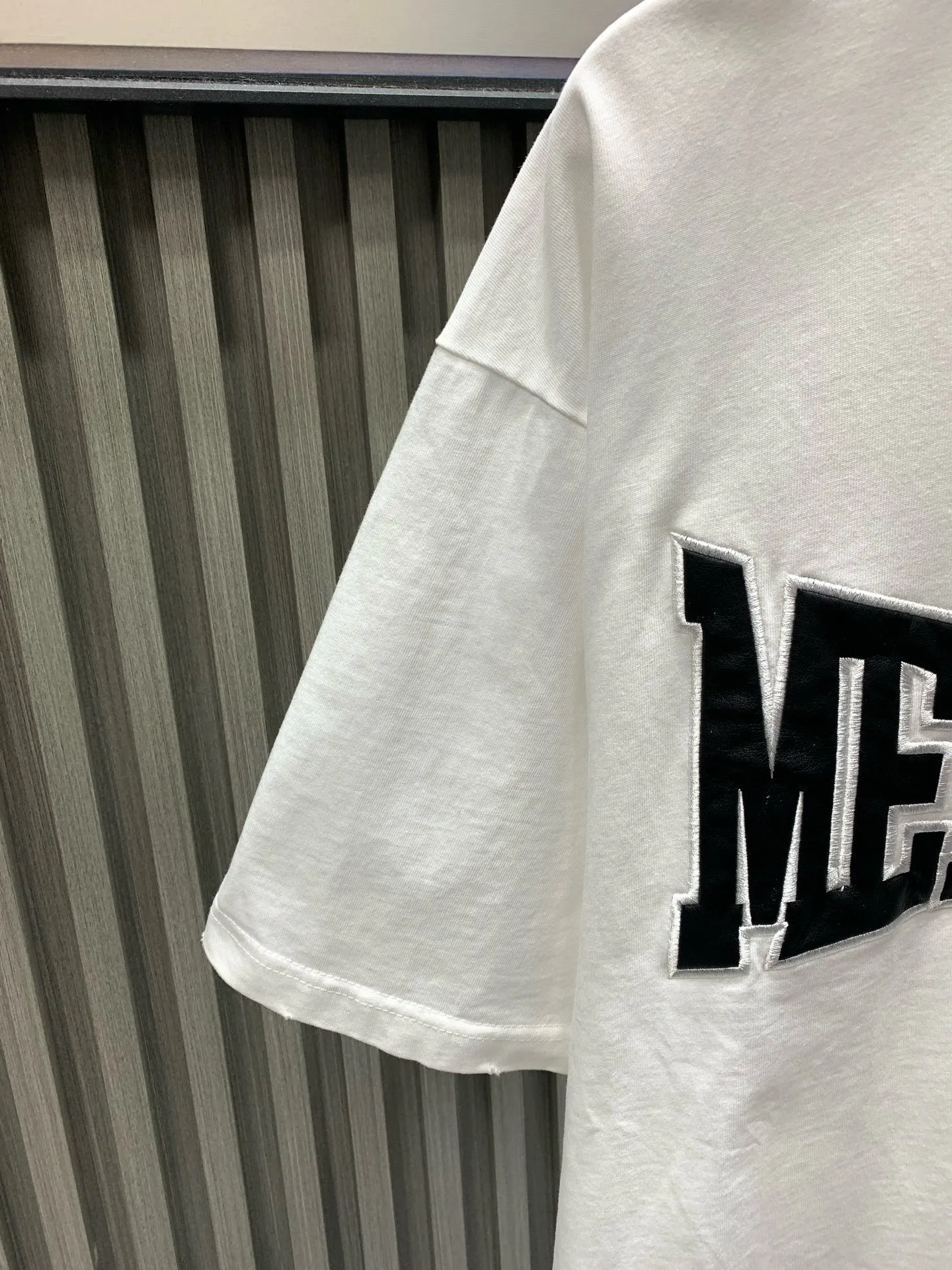 🅿️260 white