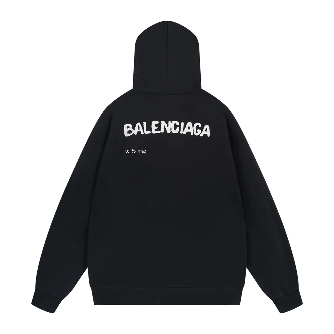 🅿️296 Detailed picture [Top version. Official website quality] BALENCI*GA/Paris BALENCI*GA# 2023 new autumn and winter style, blurred letter shadow printed hooded sweatshirt. Brick cabinet synchronization. The fabric is made of Paris ZP custom-woven and dyed cotton terry Davidson. The weight is 450 grams. The cloth surface is clean. The cloth texture is clear. Soft and comfortable. Good color fastness. Not easy to change color. The threads are woven and dyed with no color difference. The printing uses imported environmentally friendly rubber paddles, cutting piece positioning, precision stencils, fine LOGO letters, clear letters, no burrs. The effect is three-dimensional, which is different from ordinary printing in the market. Restore brick cabinets. The version adopts OS loose shoulder design. Same style for men and women. Code: BL238013 Color: Black Size: XS S M L