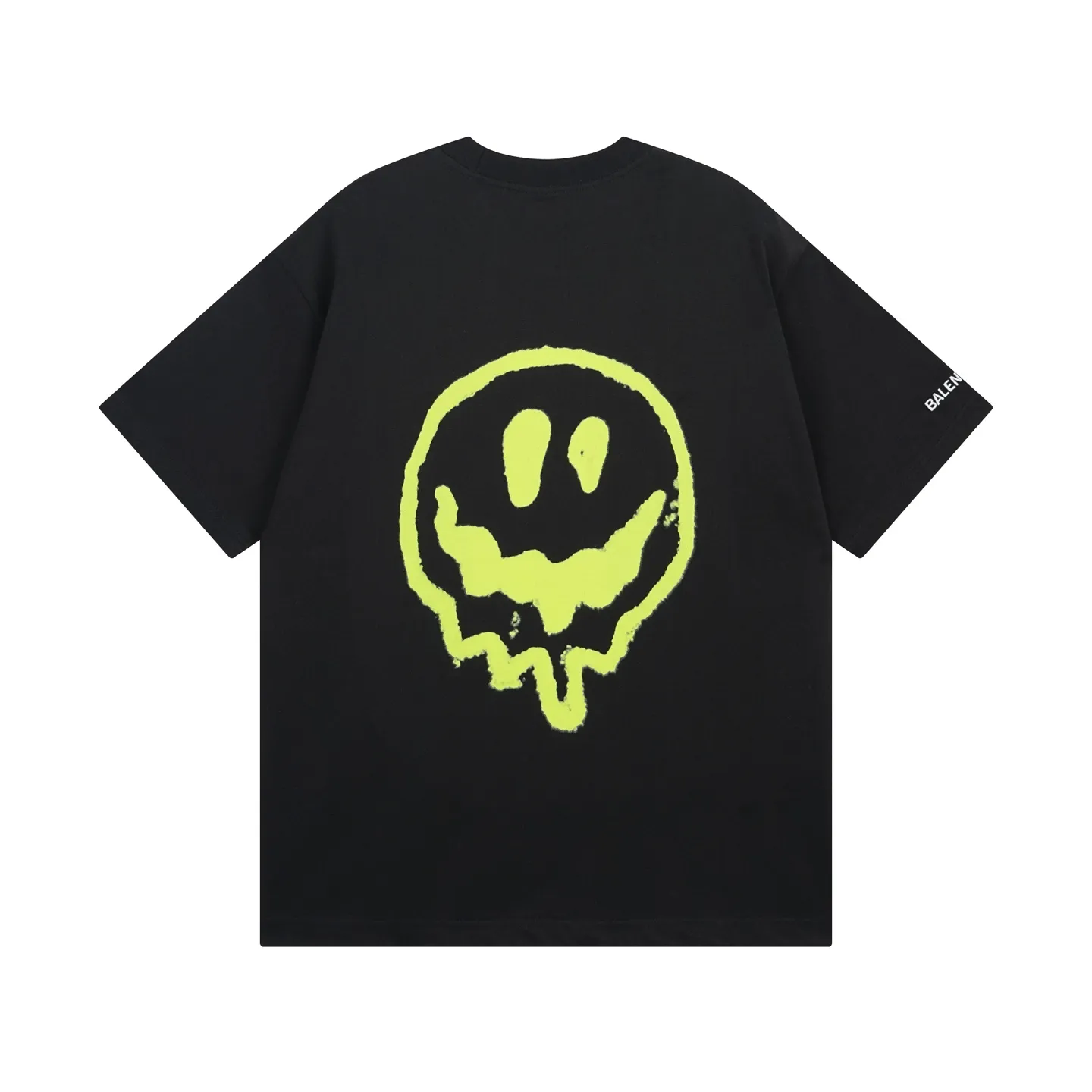 🅿️194 real photos [top version. official website quality] BALENCI*GA/25 new model. The front is directly printed with hithg there + dripley art work + luminous effect, aliens are printed on the front, smiley faces are printed on the back, short-sleeved T-shirt with embroidered letters on the right sleeve # SS25 latest style. Research and development at the first time, different market currencies. Comparisons welcome. The fabric is made of Paris ZP custom-woven and dyed cotton double yarn. Weighing 260 grams, the cloth surface is clean. The cloth pattern is clear, soft and comfortable. The threads are dyed with no color difference. Printing adopts computer direct printing. Jubie market currency. Welcome to compare. The version adopts OS loose shoulder design. Same style for men and women. Code: BL253683 Color: off-white, black, floral gray Size: XS S M L