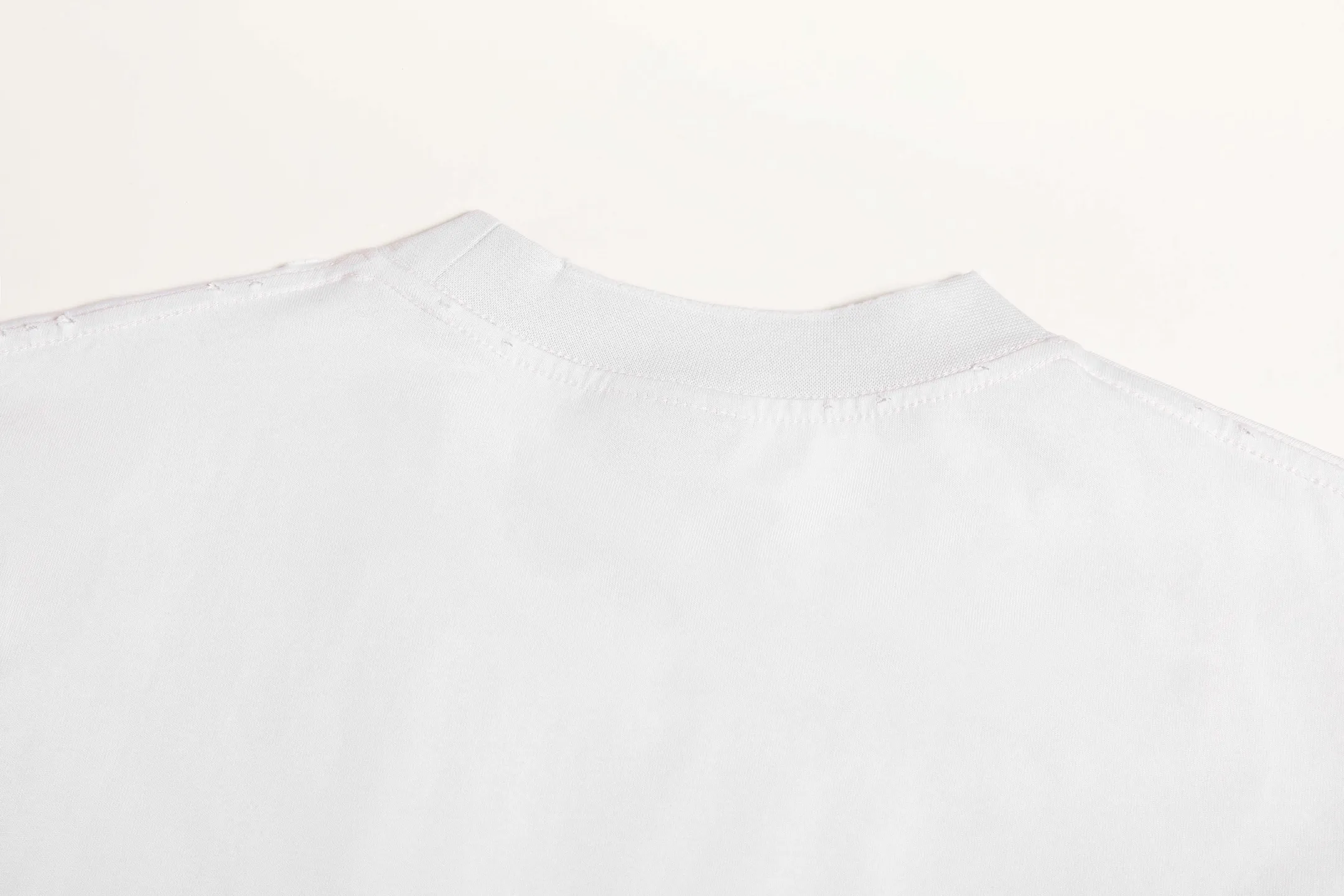 🅿️180 9186# Detailed picture Top version [[BALENCIA*GA] official website quality Paris new 3M artistic letter LOGO printed short-sleeved T-shirt OS version loose dropped shoulders Unisex style Fabric: 260g 100% cotton double yarn Process: front printing Garment washed worn distressed fixed color Color: washed black off-white Size: XS S M L
