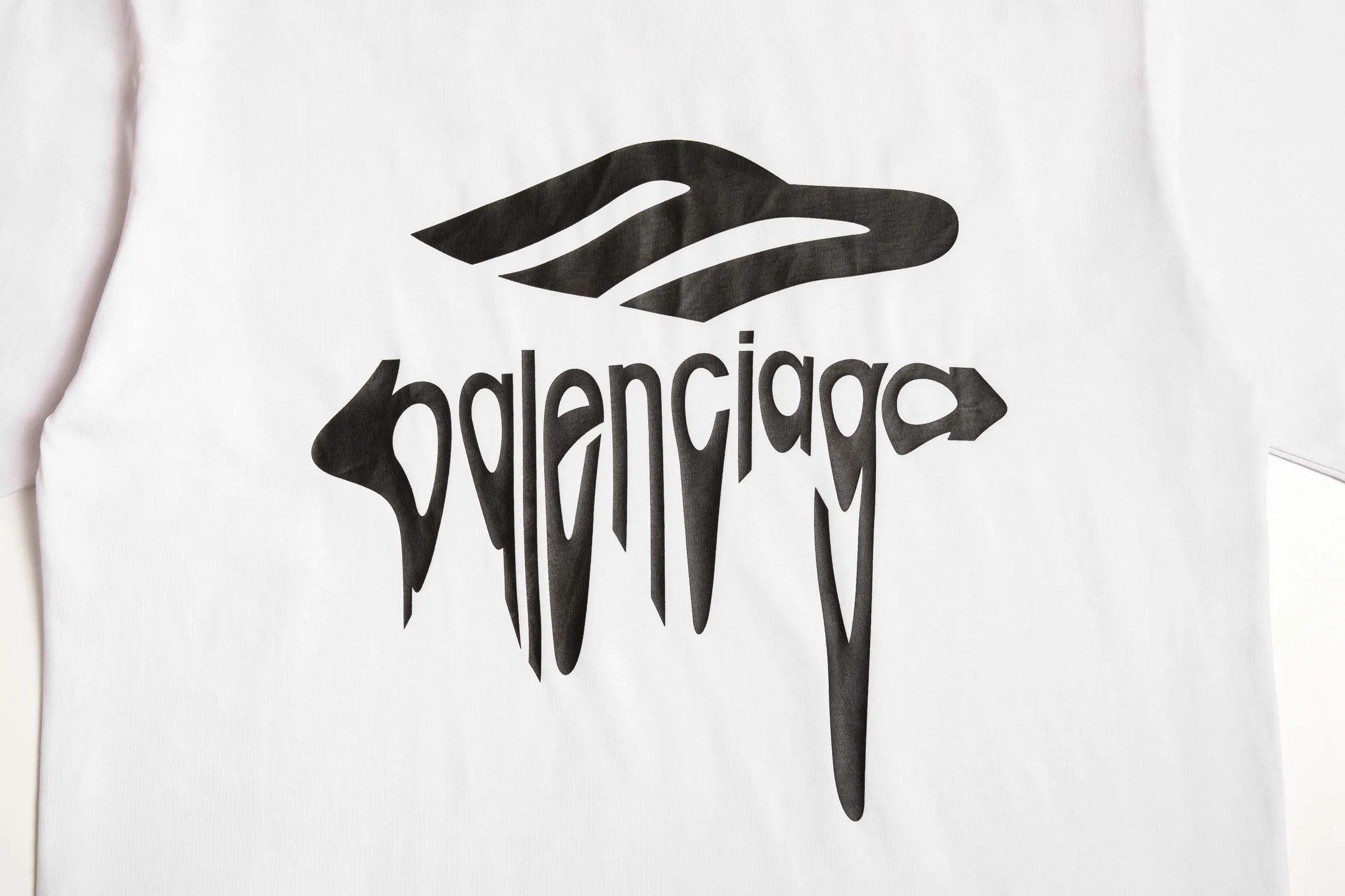 🅿️180 9186# Detailed picture Top version [[BALENCIA*GA] official website quality Paris new 3M artistic letter LOGO printed short-sleeved T-shirt OS version loose dropped shoulders Unisex style Fabric: 260g 100% cotton double yarn Process: front printing Garment washed worn distressed fixed color Color: washed black off-white Size: XS S M L