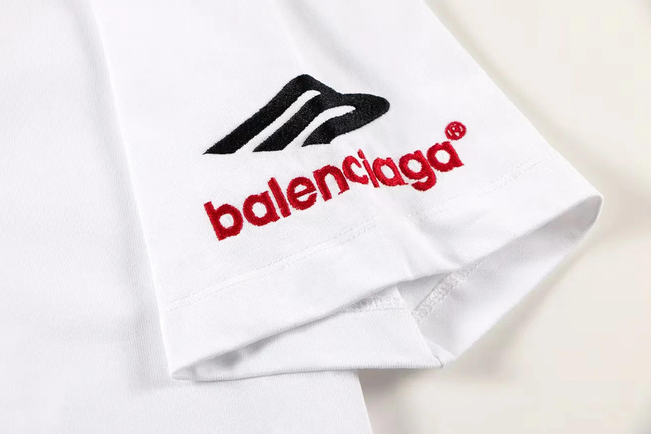 🅿️160 Style: 2026 new Balenciaga short-sleeved T-shirt Material: High version 300g double yarn combed cotton Size: S～XL Color: Black White Style number: H2006