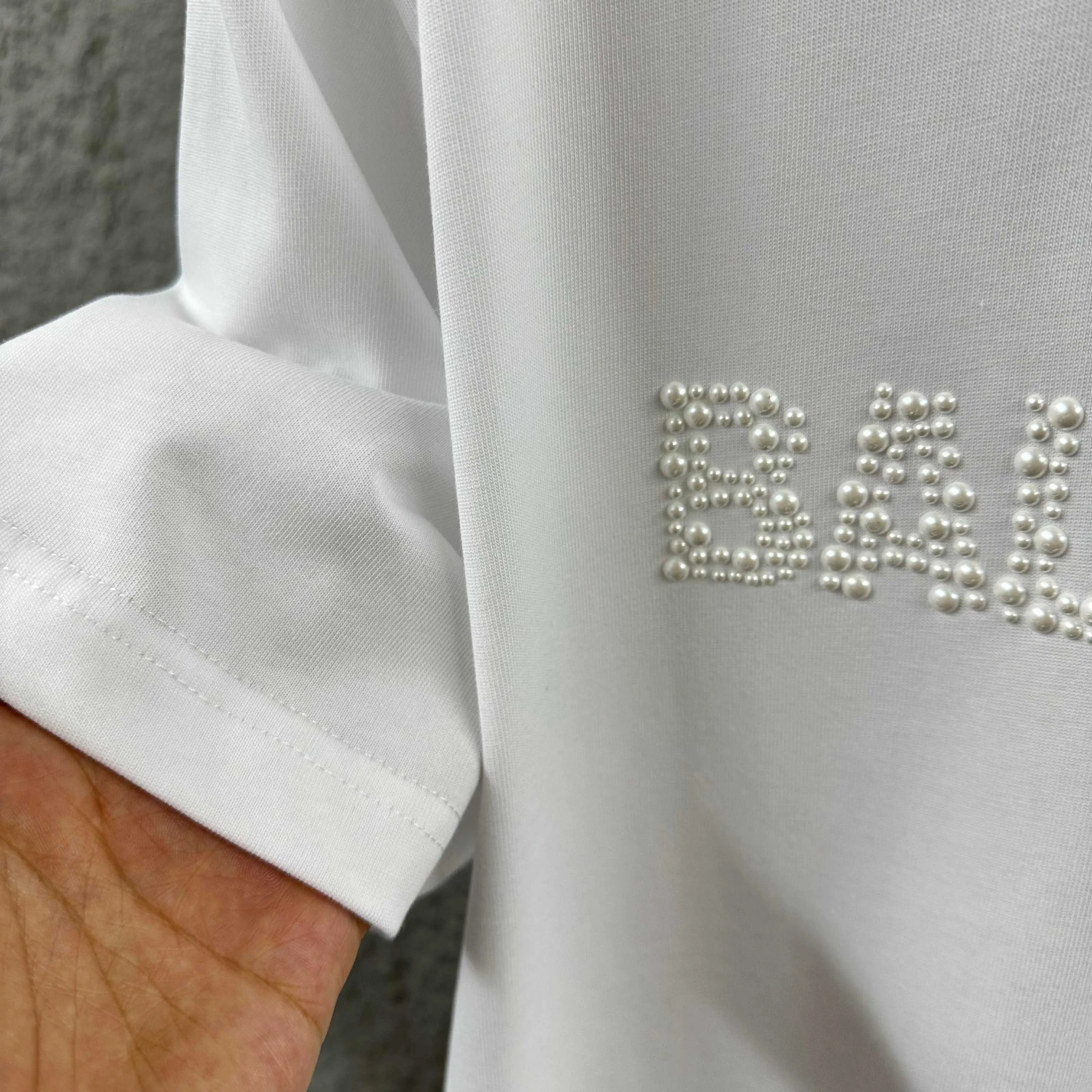 🅿️190 BALENCI*GA Paris 2025 spring and summer new short-sleeved T-shirt Classic three-dimensional hot diamond pearl craft Customized double yarn plain cotton fabric Short-sleeved T-shirt Unisex Color: Black White Size: S (90-130 catties) M (120-150 catties) L (140-165 catties) XL (160-180 catties) XXL (180-210 pounds)