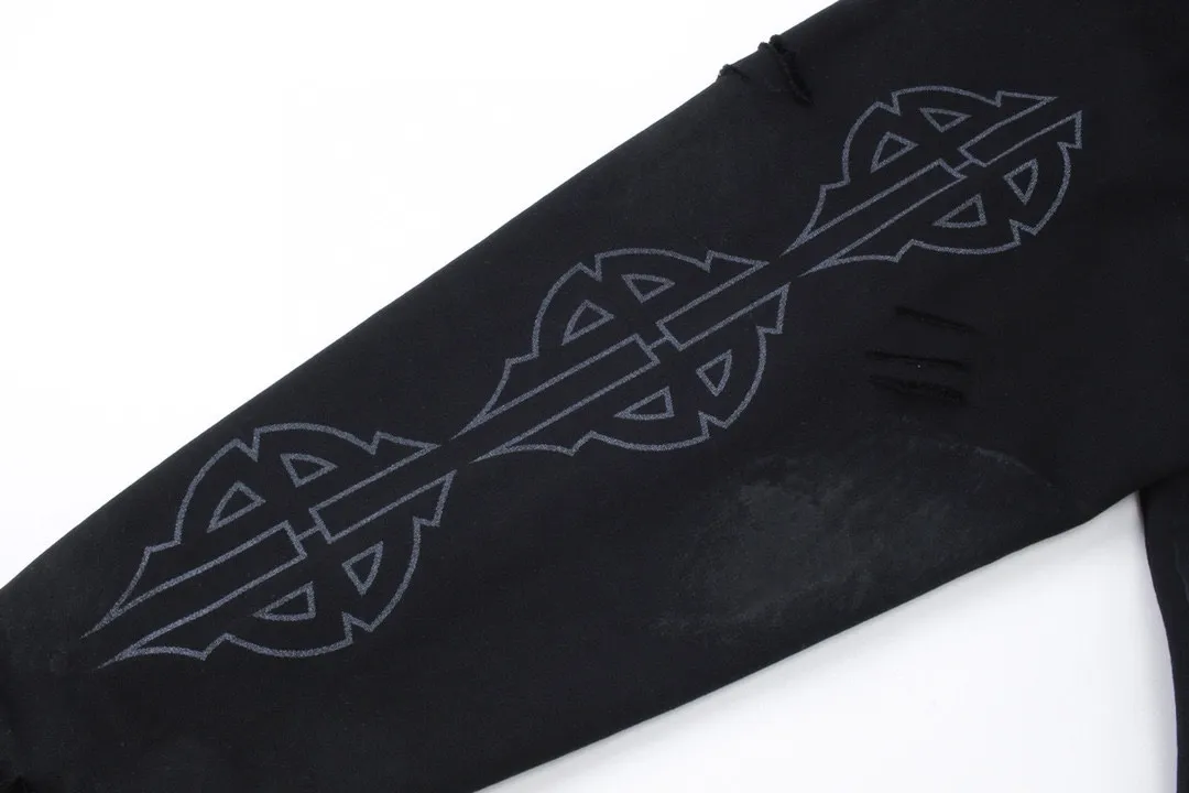🅿️380 real shots [Top version. Official website quality] BALENCI*GA/Paris. 2024 latest Paris Eiffel Tower inkjet graffiti hand-painted gradient color print washed distressed hooded sweatshirt. Overweight craftsmanship, brick cabinet synchronization. ⚠️Distinguish the market currency, genuine development, this style is black enzyme wash. It is not the market wrong wash water black. The weight is 450 grams, worn. The hand-painted is consistent with ZP, and the printing uses Kornit digital direct printing. The garments are washed, worn and worn. Graffiti are hand-painted. The whole piece is designed with extra heavy craftsmanship. Comparisons welcome. The version adopts OS loose shoulder design. Same style for men and women. Code: BL238012 Color: Black Size: XS S M L