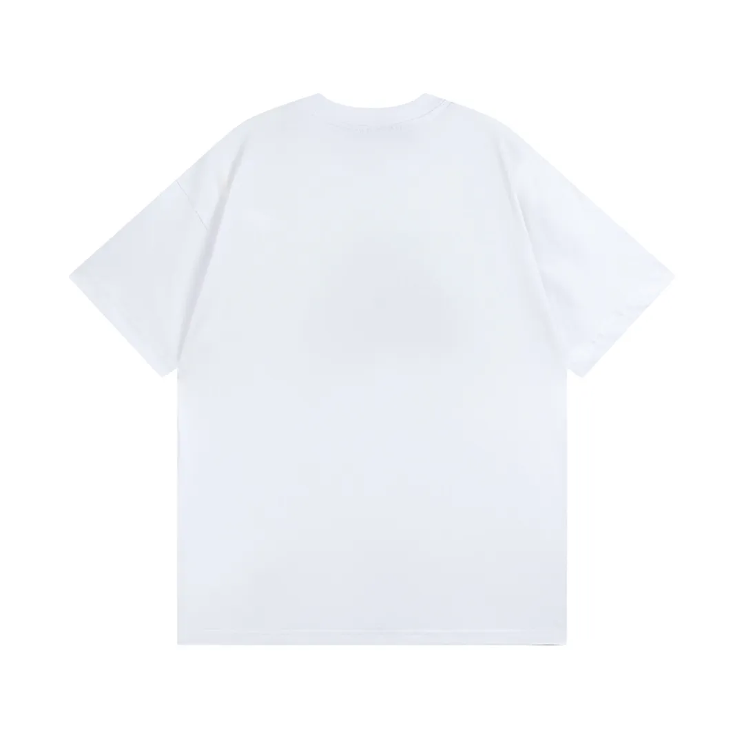 🅿️174 Actual pictures [Top version. Official website quality] BALENCI*GA/Paris BALENCI*GA# staggered letter LOGO printed washed short-sleeved T-shirt. Brick cabinet synchronization. The fabric is made of Paris ZP custom-woven and dyed 100% cotton double yarn compact cotton. The weight is 260 grams. The cloth surface is clean. The cloth pattern is clear. Soft and comfortable. The color fastness is good. It is not easy to change color. The threads are woven and dyed with no color difference. The printing uses imported environmentally friendly glue, which has a three-dimensional effect and no burrs. The ready-made clothes are washed and worn, and the brick cabinets are restored. The version adopts the OS loose shoulder style. Same style for men and women. Code: BL223095 Color: washed black. White Size: XS to L