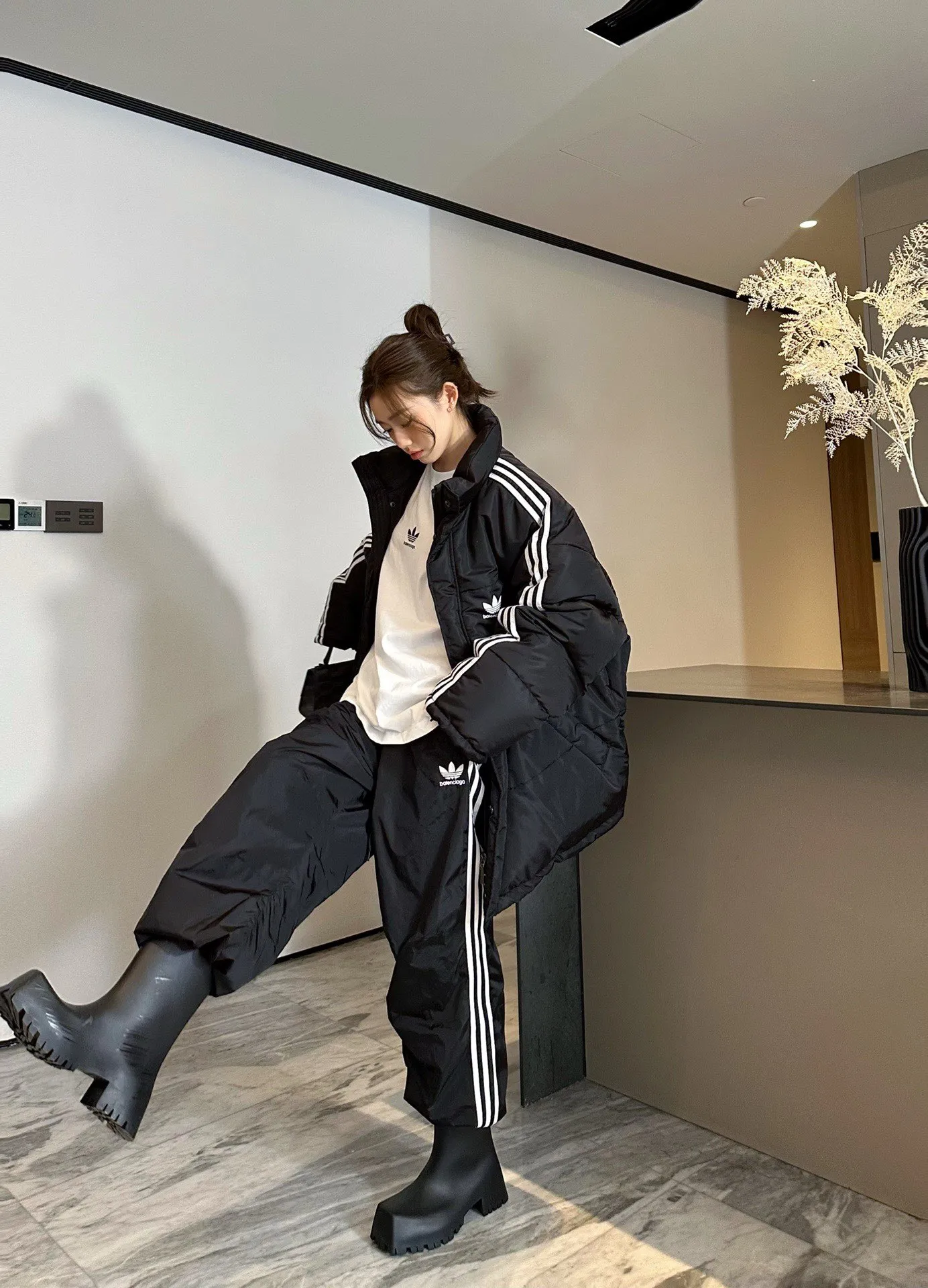Balenciaga / Balenciaga AD joint three-stripes down jacket upper body consultationℹ️