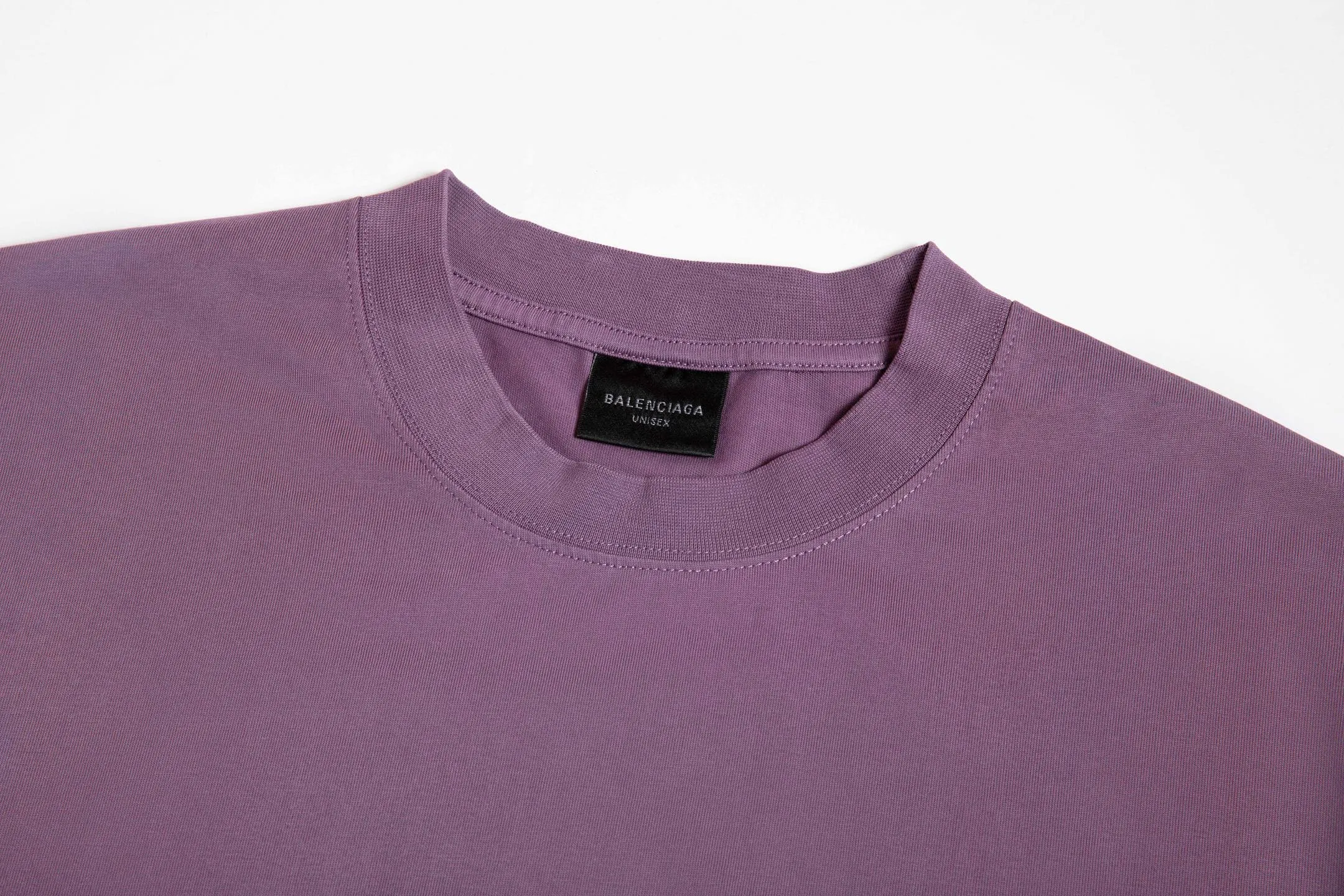 🅿️180 9188# Detailed picture Top version [[BALENCIA*GA] official website quality Paris new Colara crack printed short-sleeved T-shirt OS version Loose dropped shoulders Unisex fabric: 260g 100% cotton double yarn Process: front and rear panel printing Garment wash Spray Ma Liang Distressed styling Solid color Color: washed purple washed blue Size: XS S M L